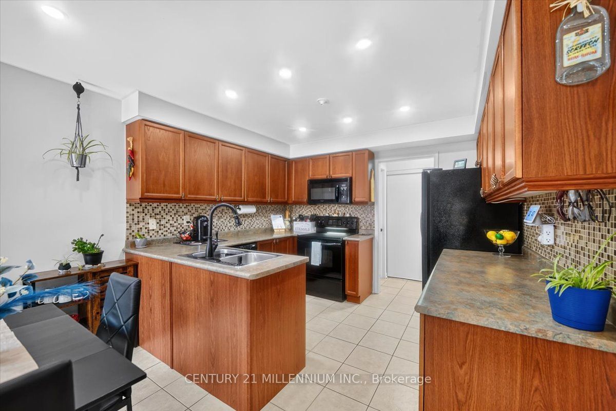 23 Eldad Drive Property Photo 8