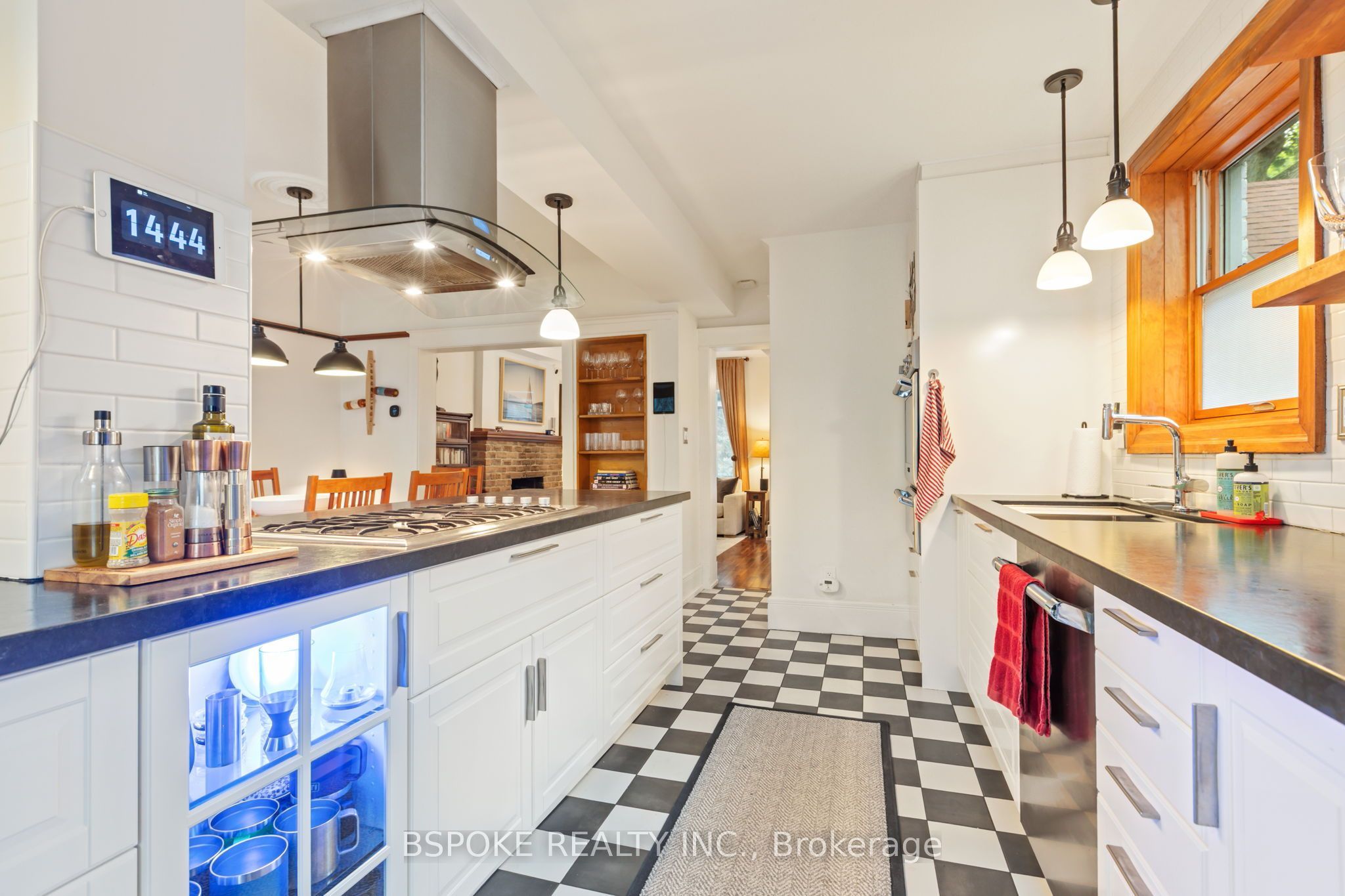 126 Oakcrest Avenue Property Photo 14