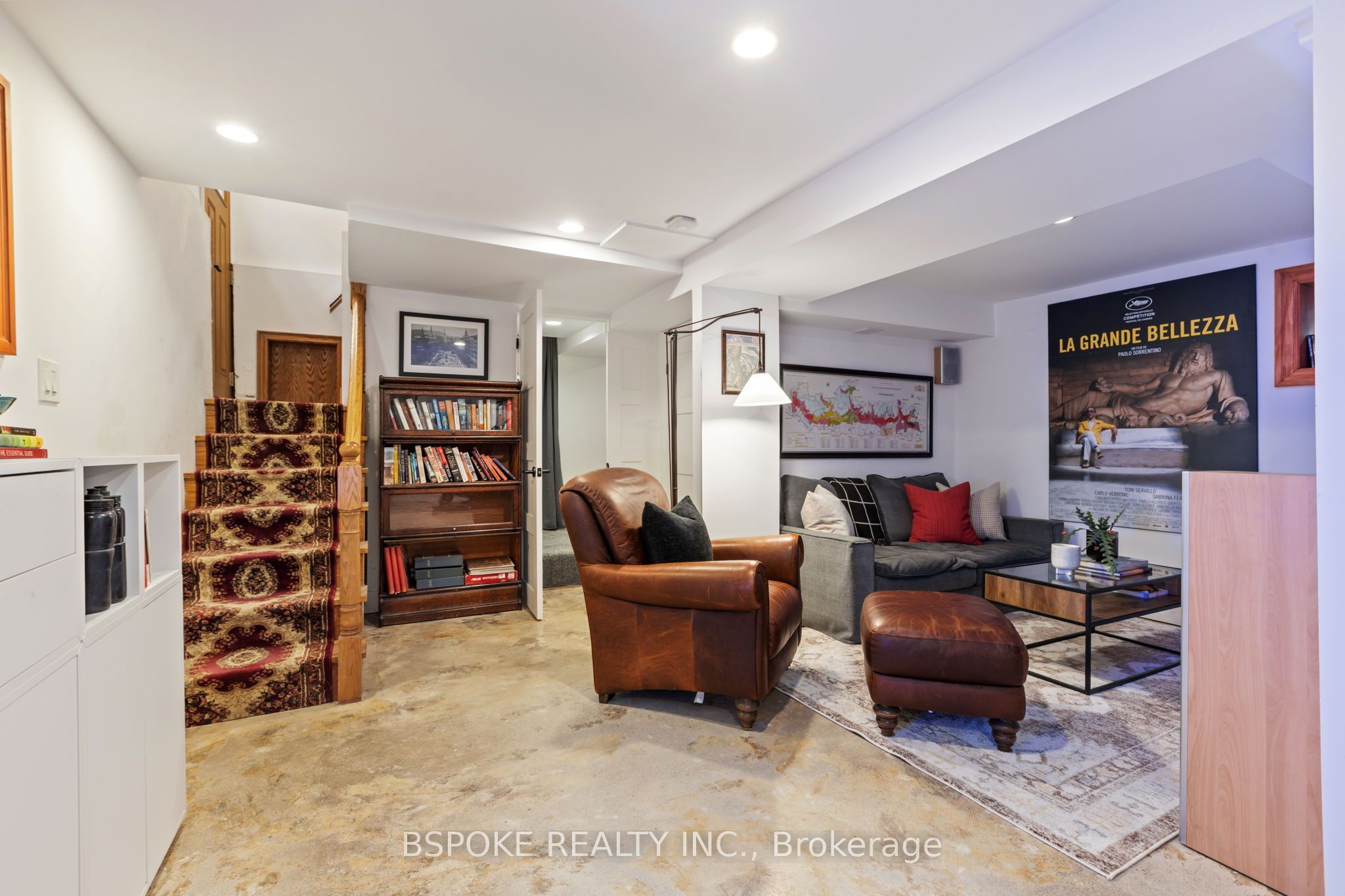 126 Oakcrest Avenue Property Photo 25