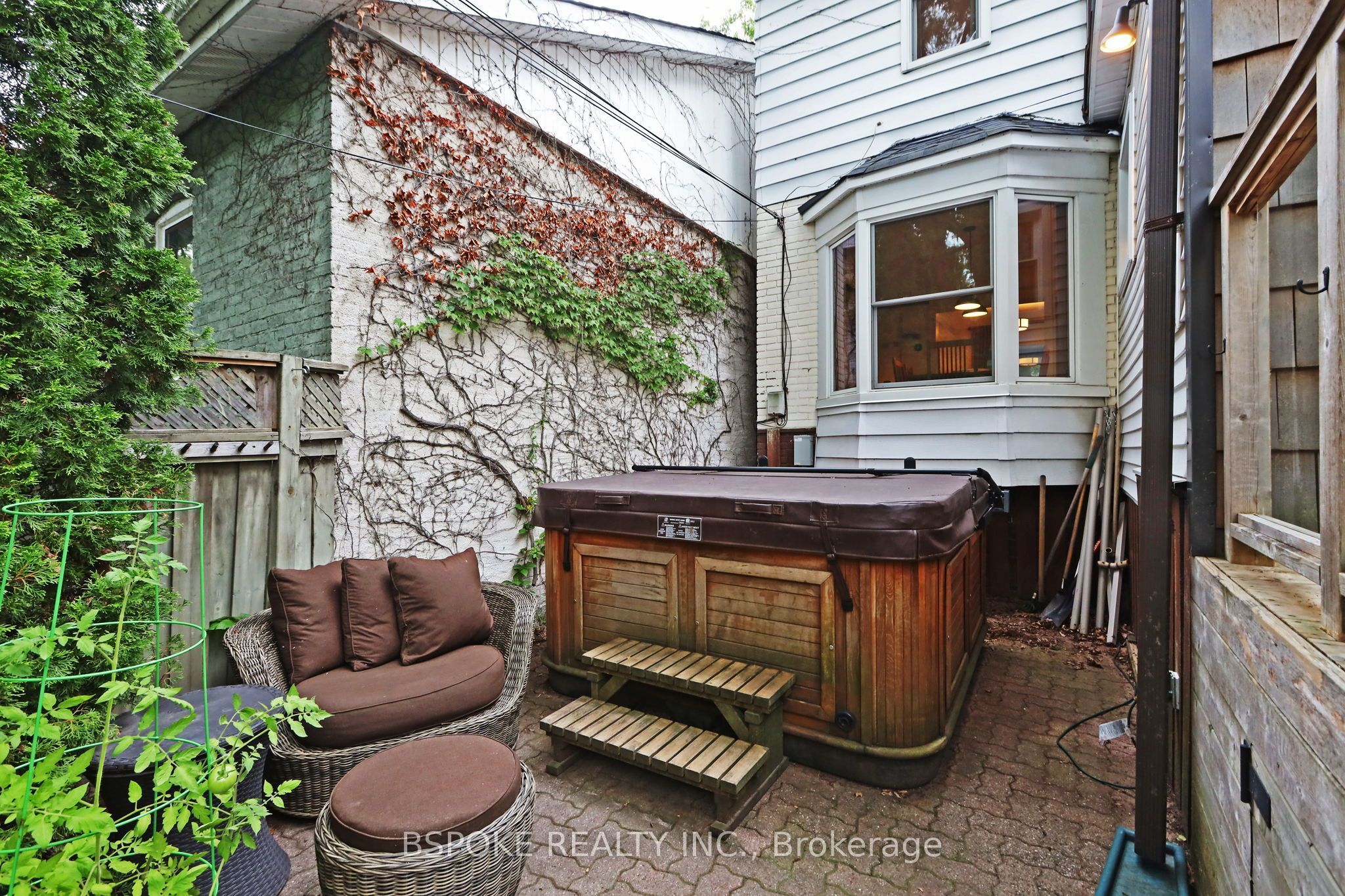 126 Oakcrest Avenue Property Photo 29