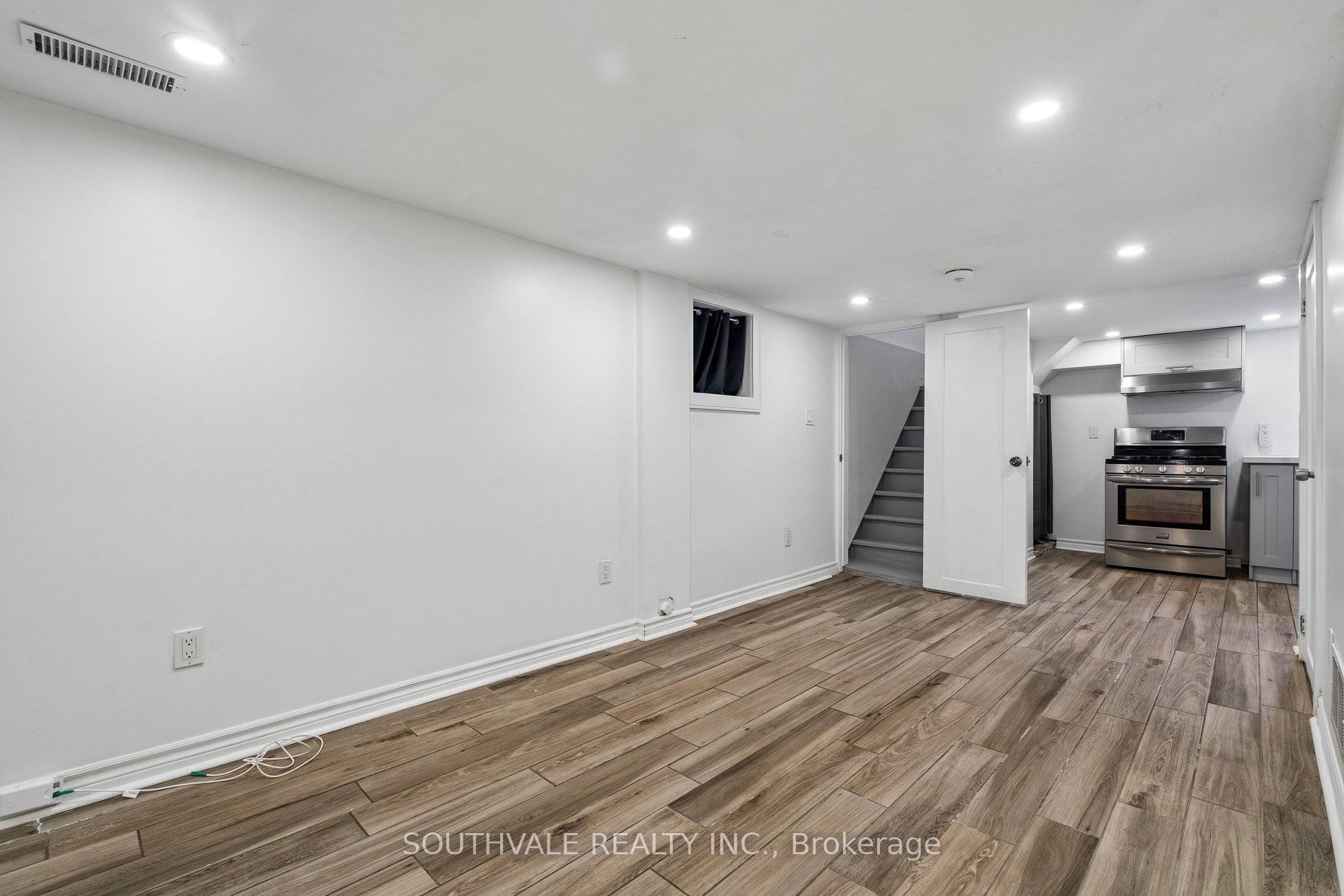 485 Strathmore Boulevard Property Photo 38