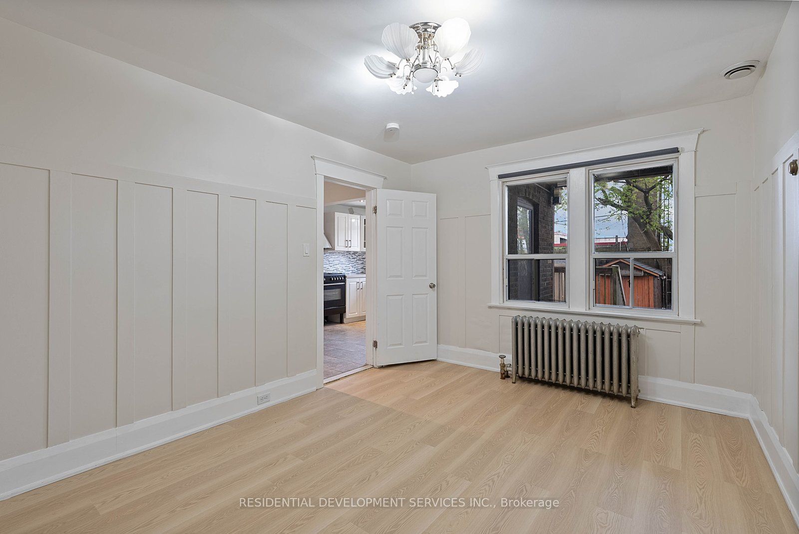 363 Strathmore Boulevard Property Photo 11