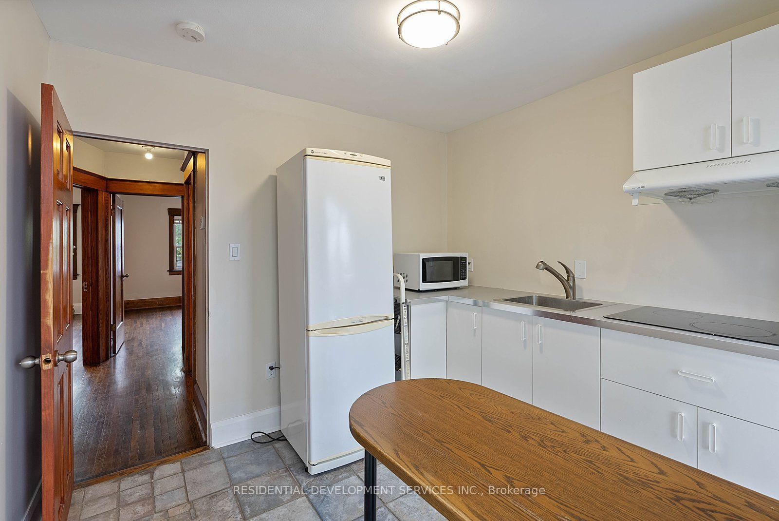 363 Strathmore Boulevard Property Photo 15