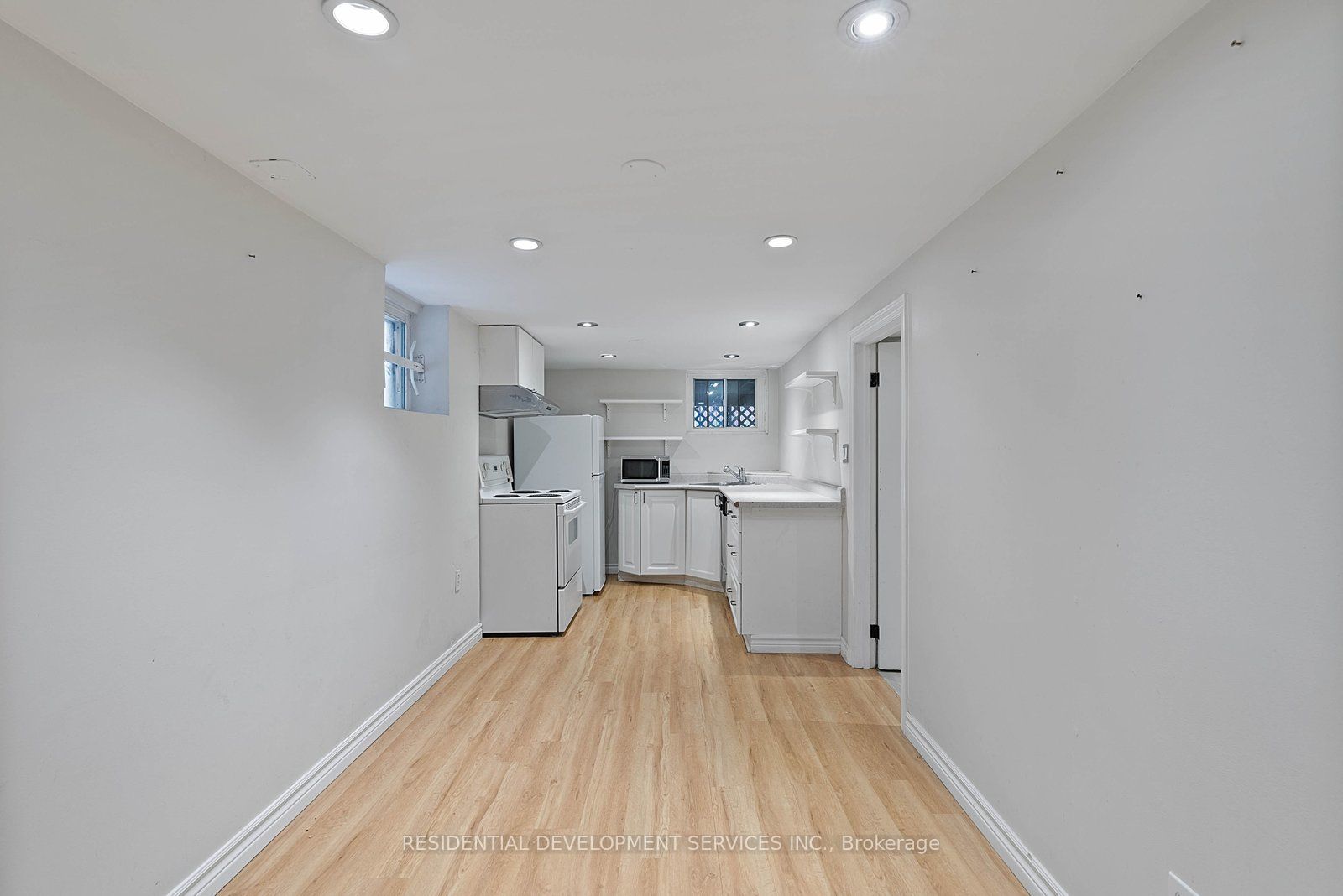 363 Strathmore Boulevard Property Photo 32