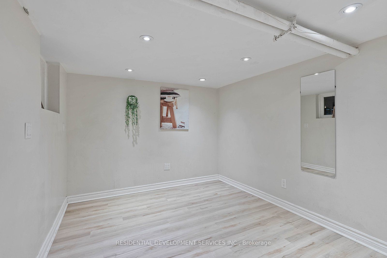 363 Strathmore Boulevard Property Photo 35