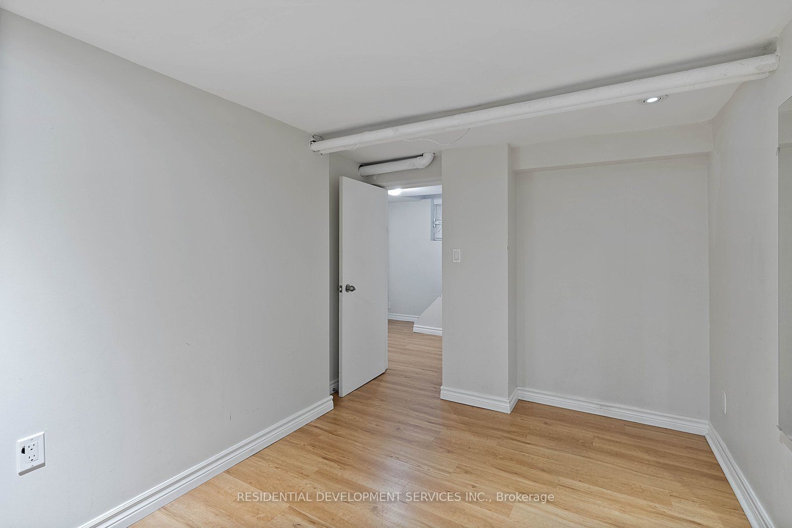 363 Strathmore Boulevard Property Photo 38