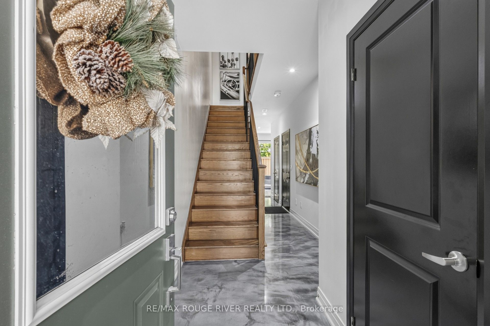 24 Waterside Way Property Photo 3