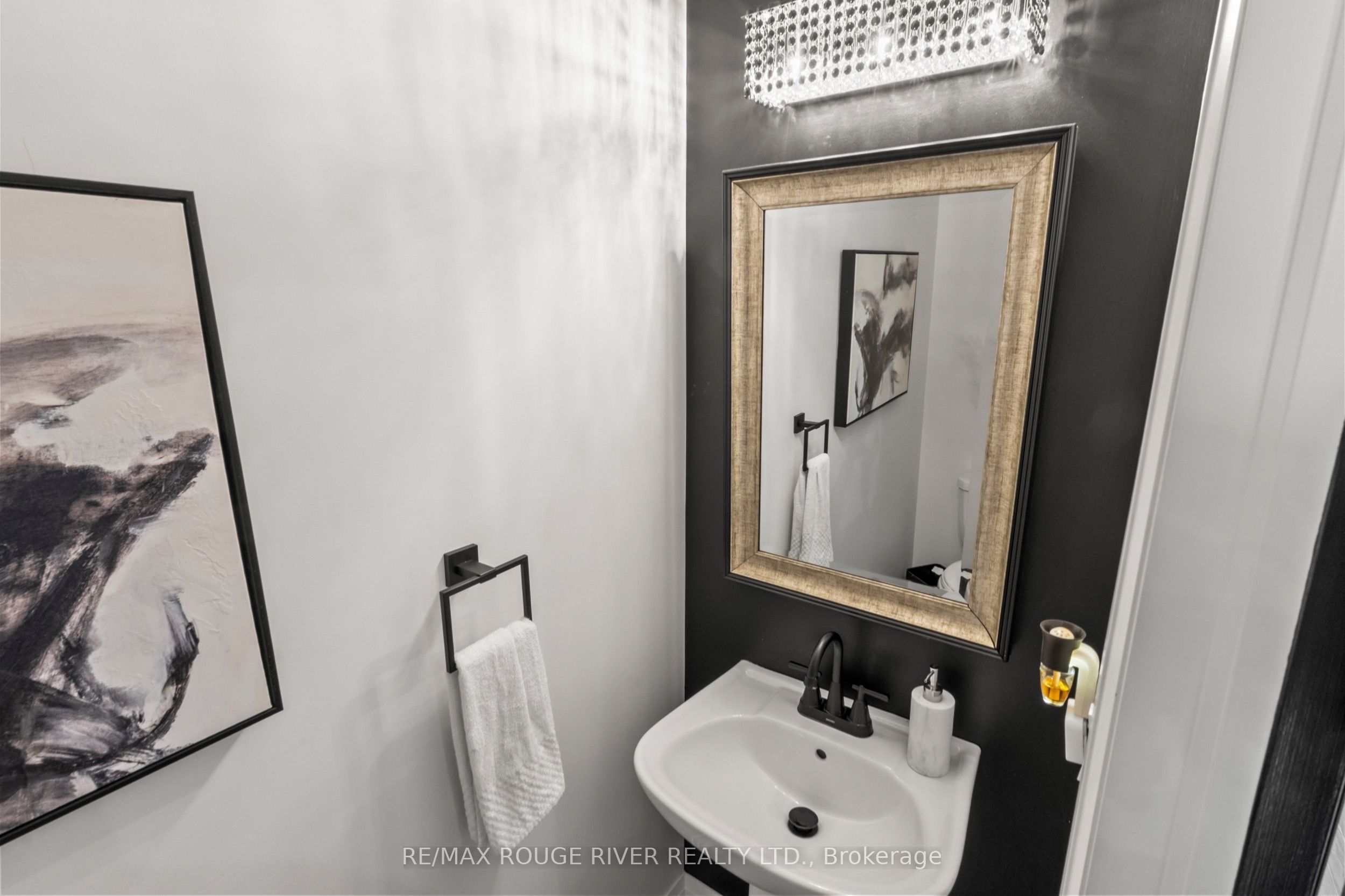 24 Waterside Way Property Photo 5