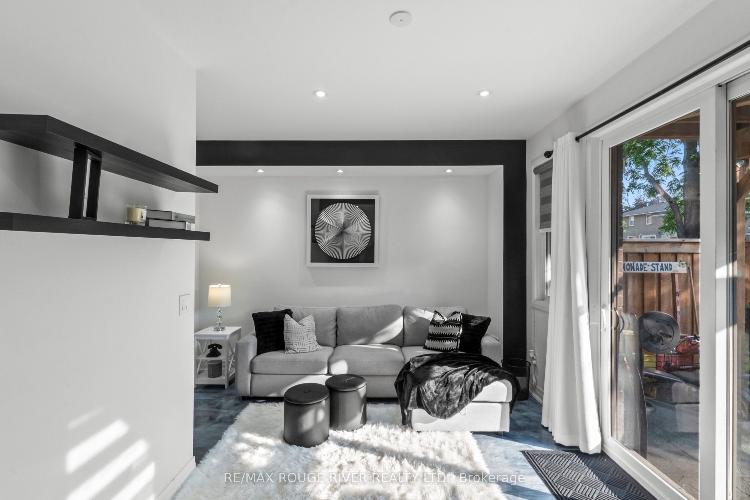 24 Waterside Way Property Photo 8