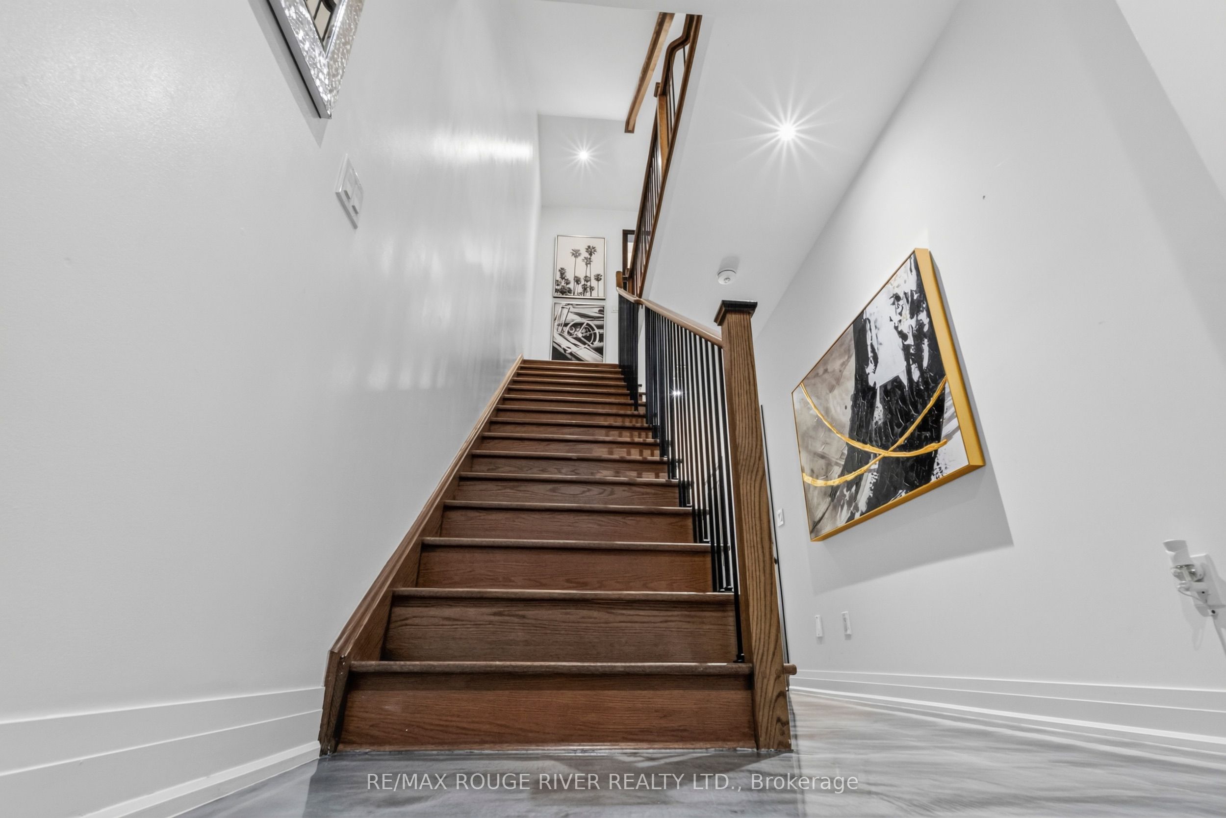 24 Waterside Way Property Photo 10