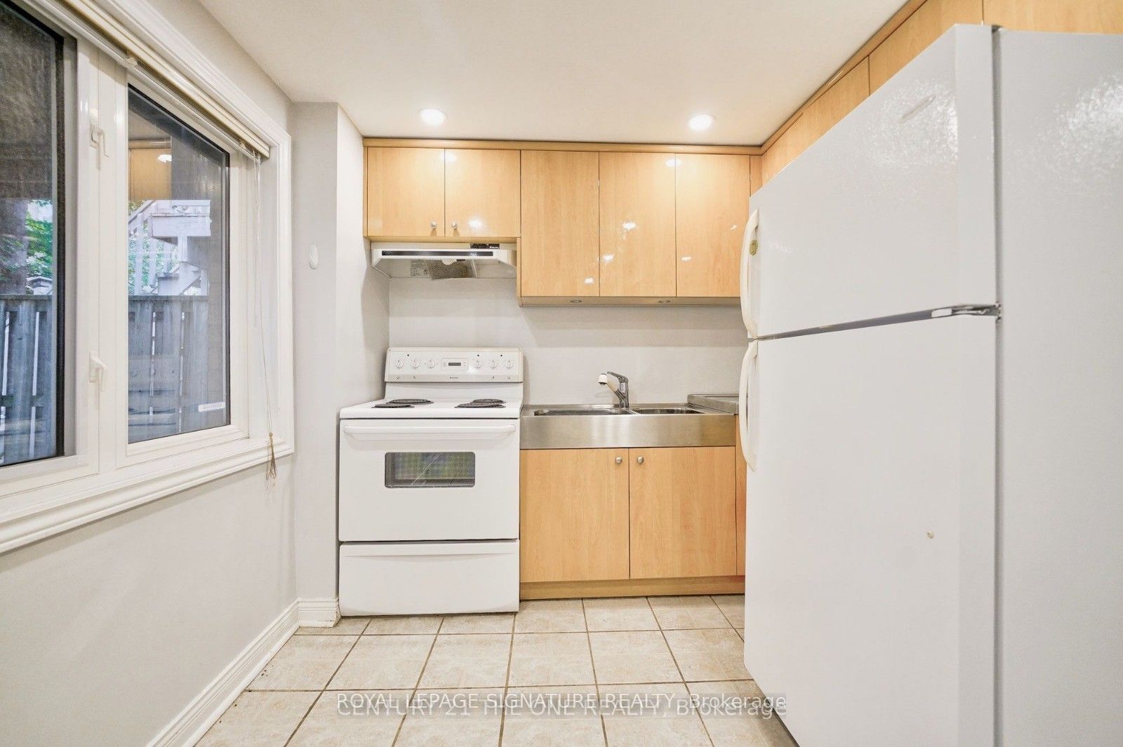 76 Highhill Drive Property Photo 2