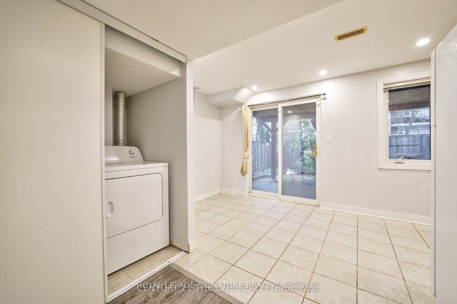 76 Highhill Drive Property Photo 6