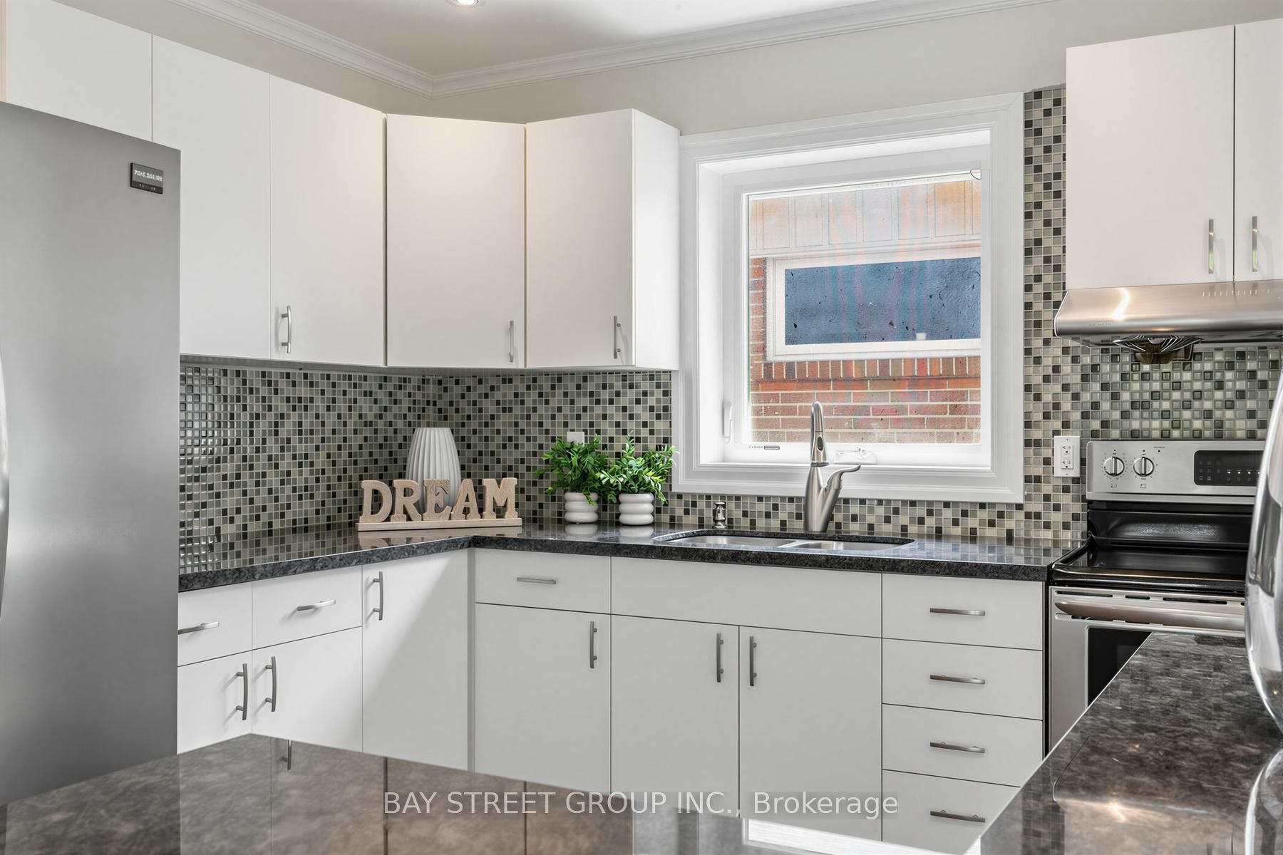 47 Haileybury Drive Property Photo 10