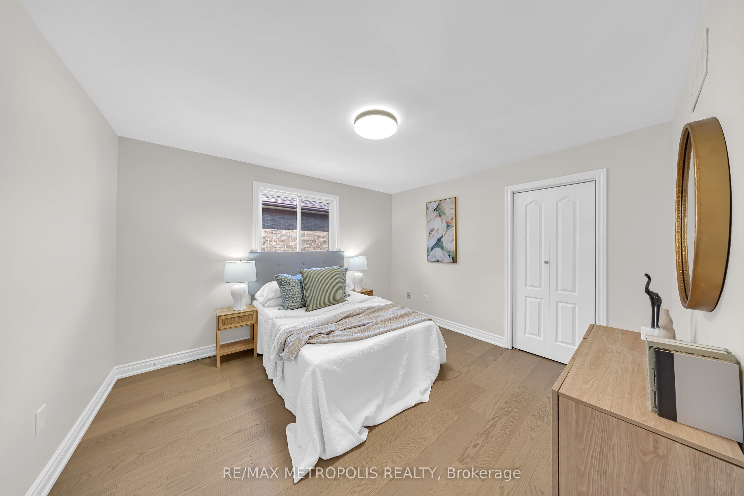296 Thornton Road N Property Photo 26