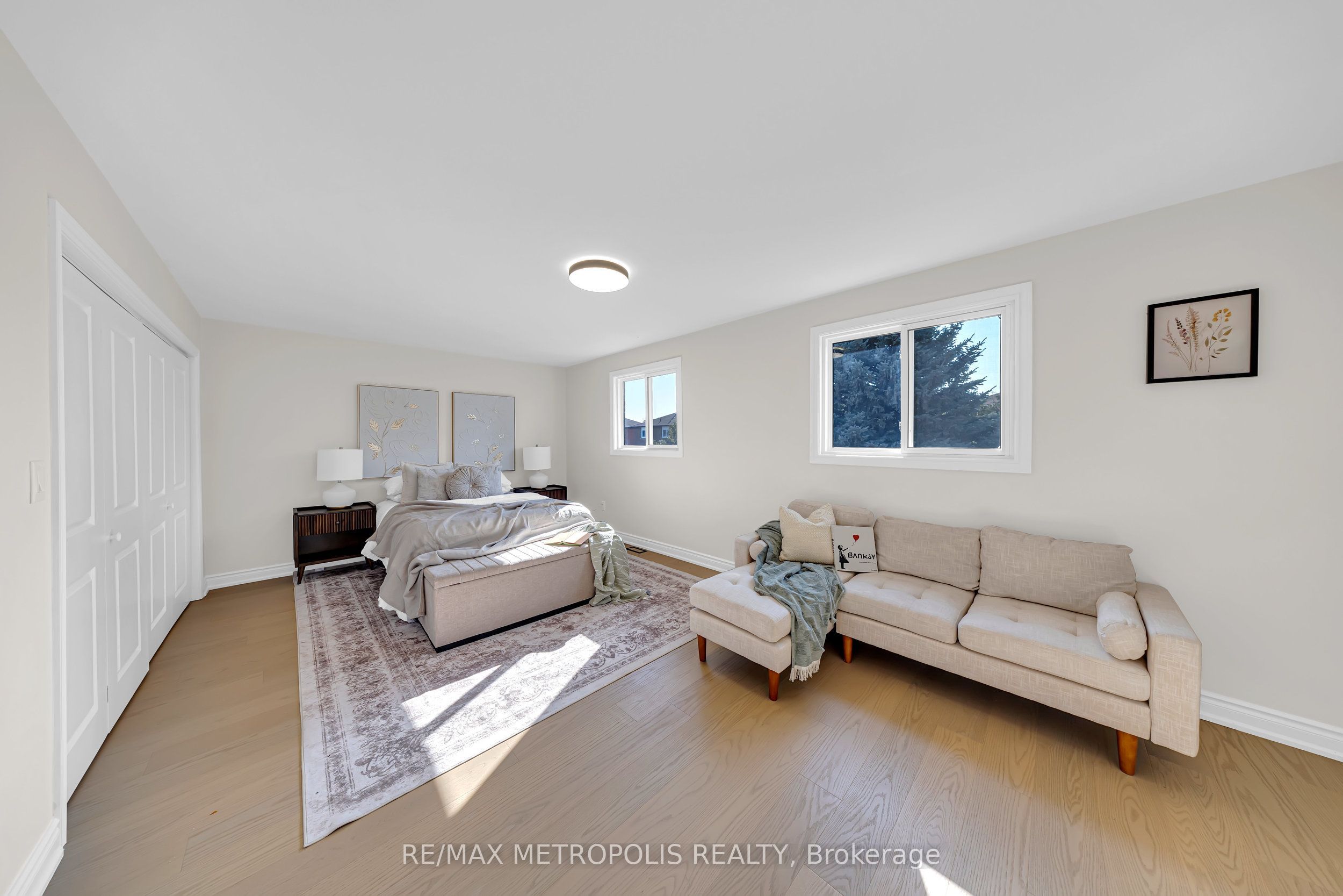 296 Thornton Road N Property Photo 34