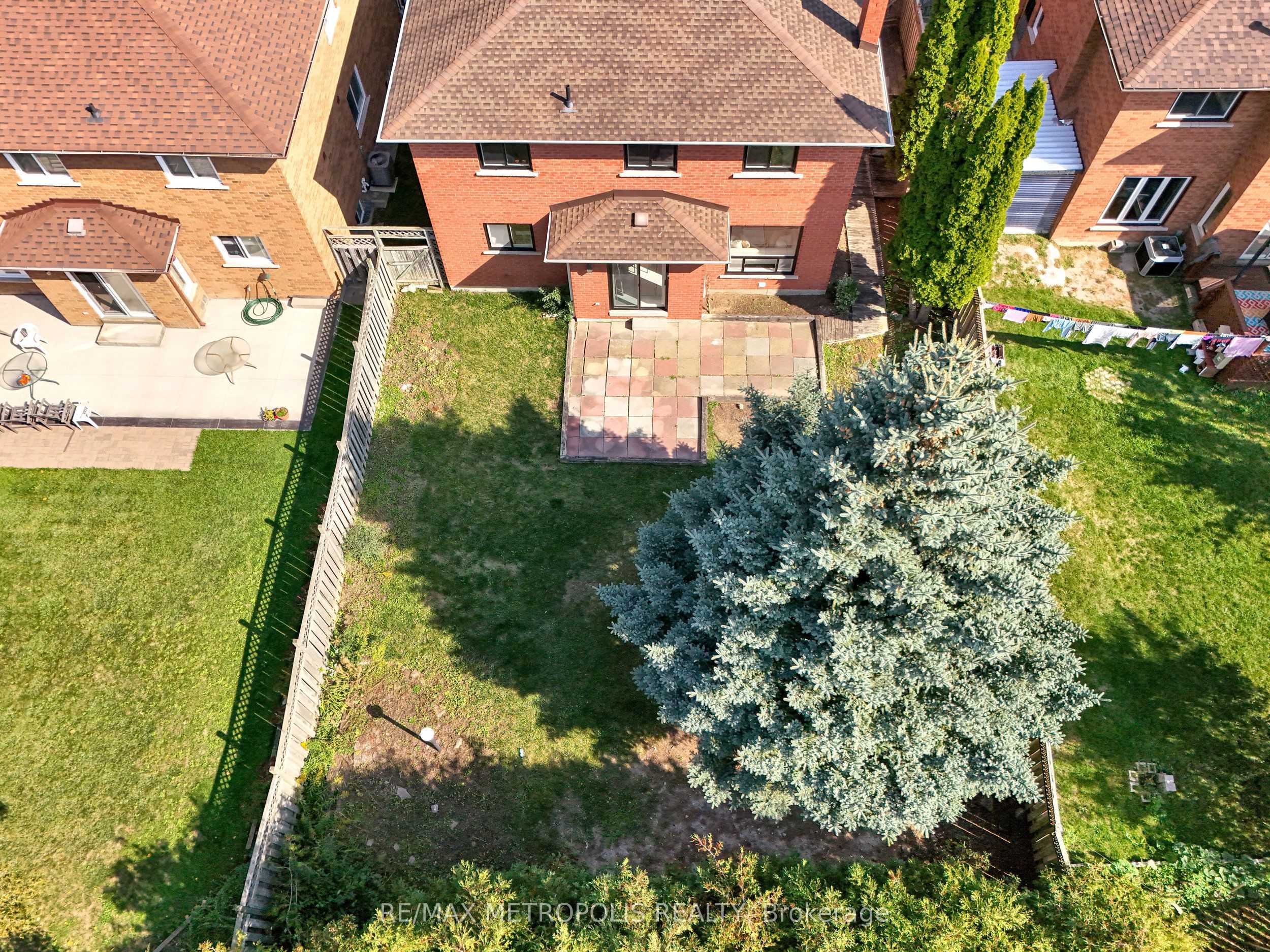 296 Thornton Road N Property Photo 46