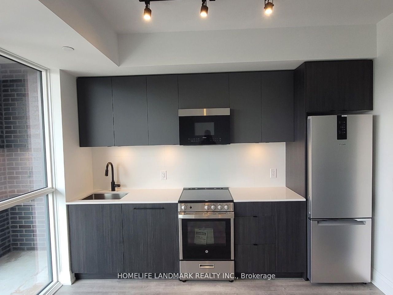 2369 Danforth Avenue 508 Property Photo 2