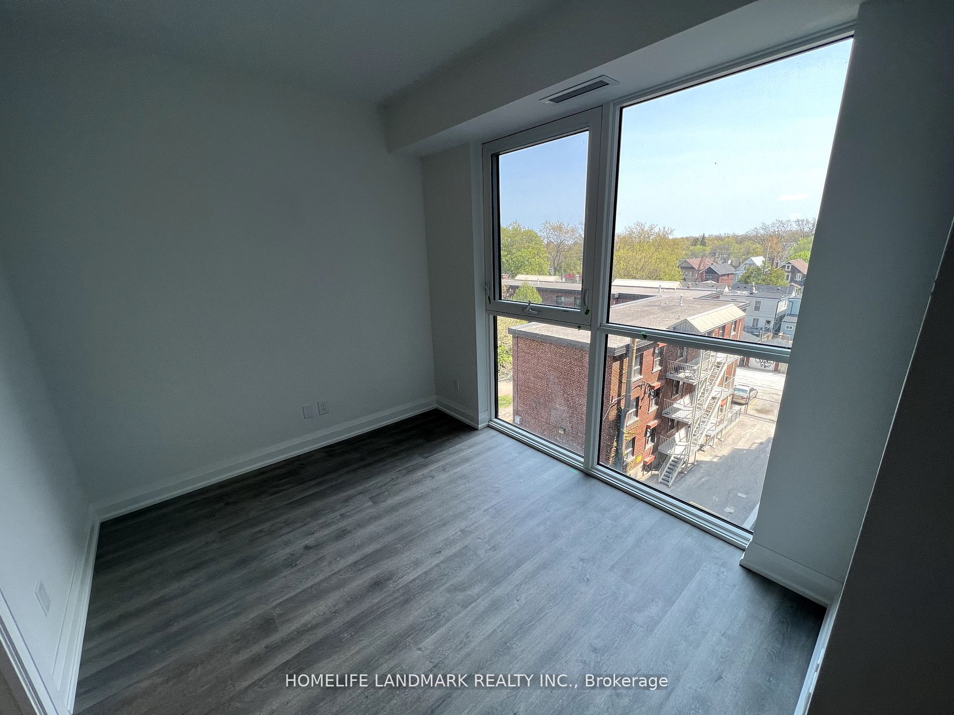 2369 Danforth Avenue 508 Property Photo 8