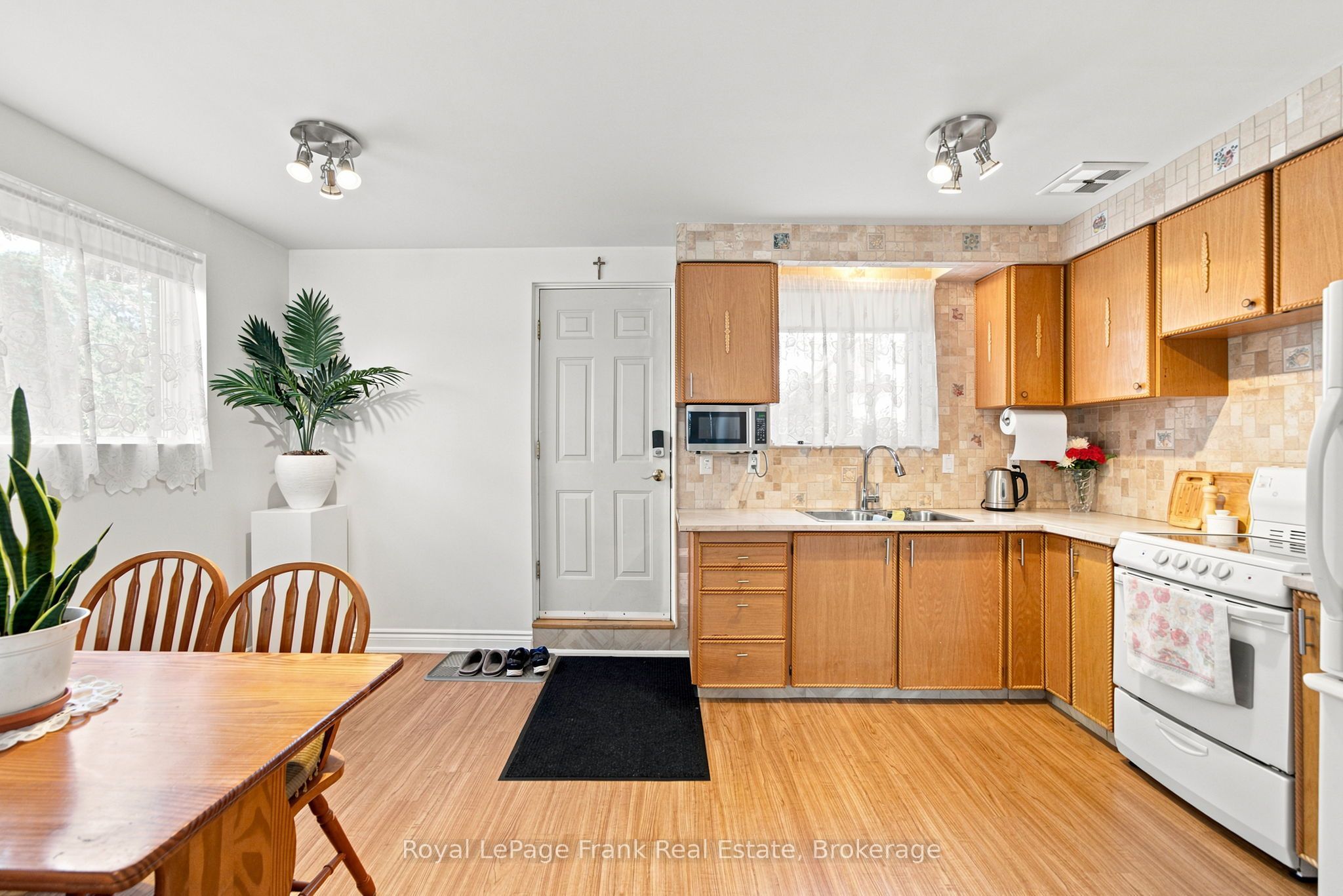 317 Dwight Avenue Property Photo 27