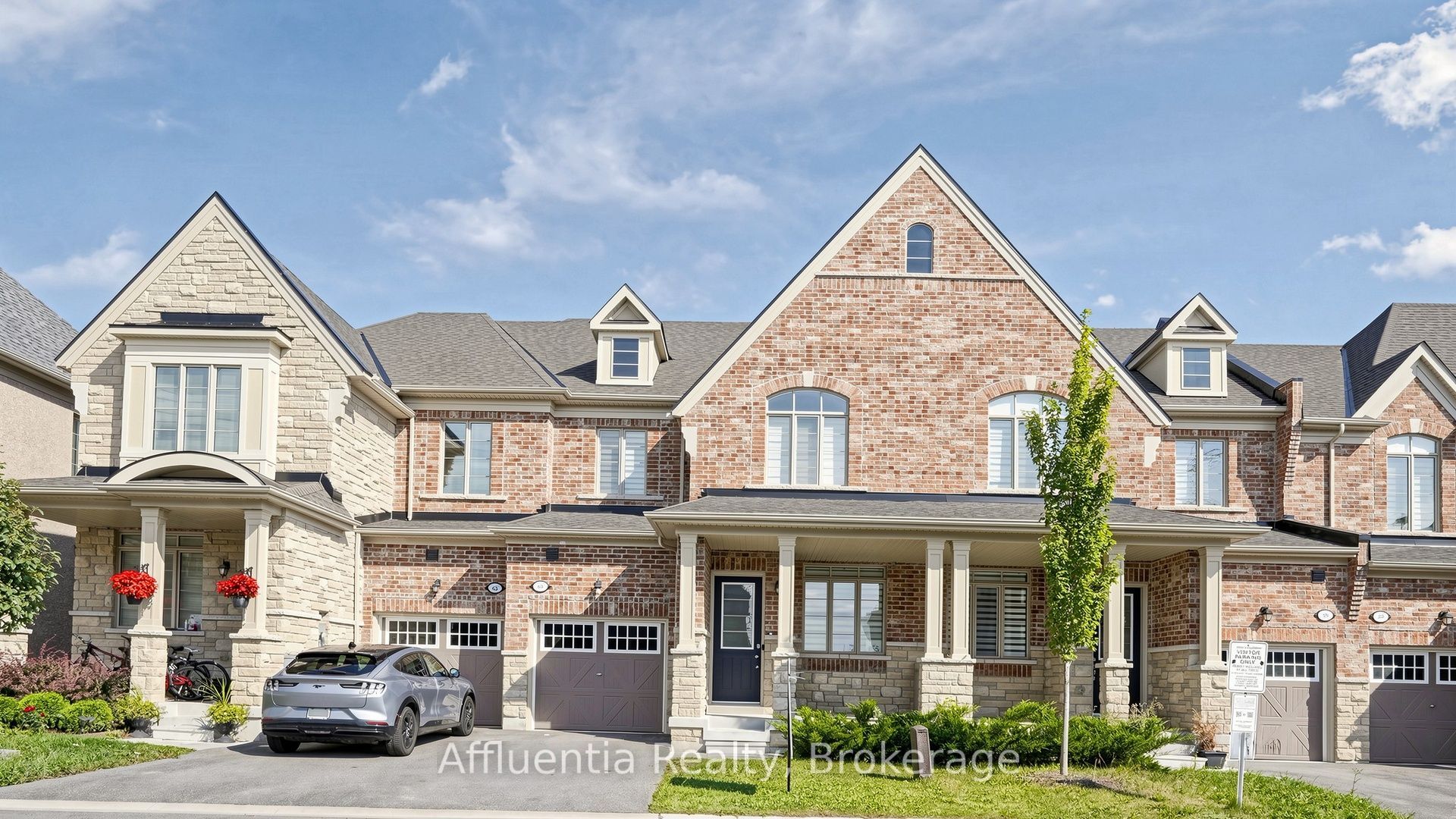 61 Hickling Lane Property Photo 1