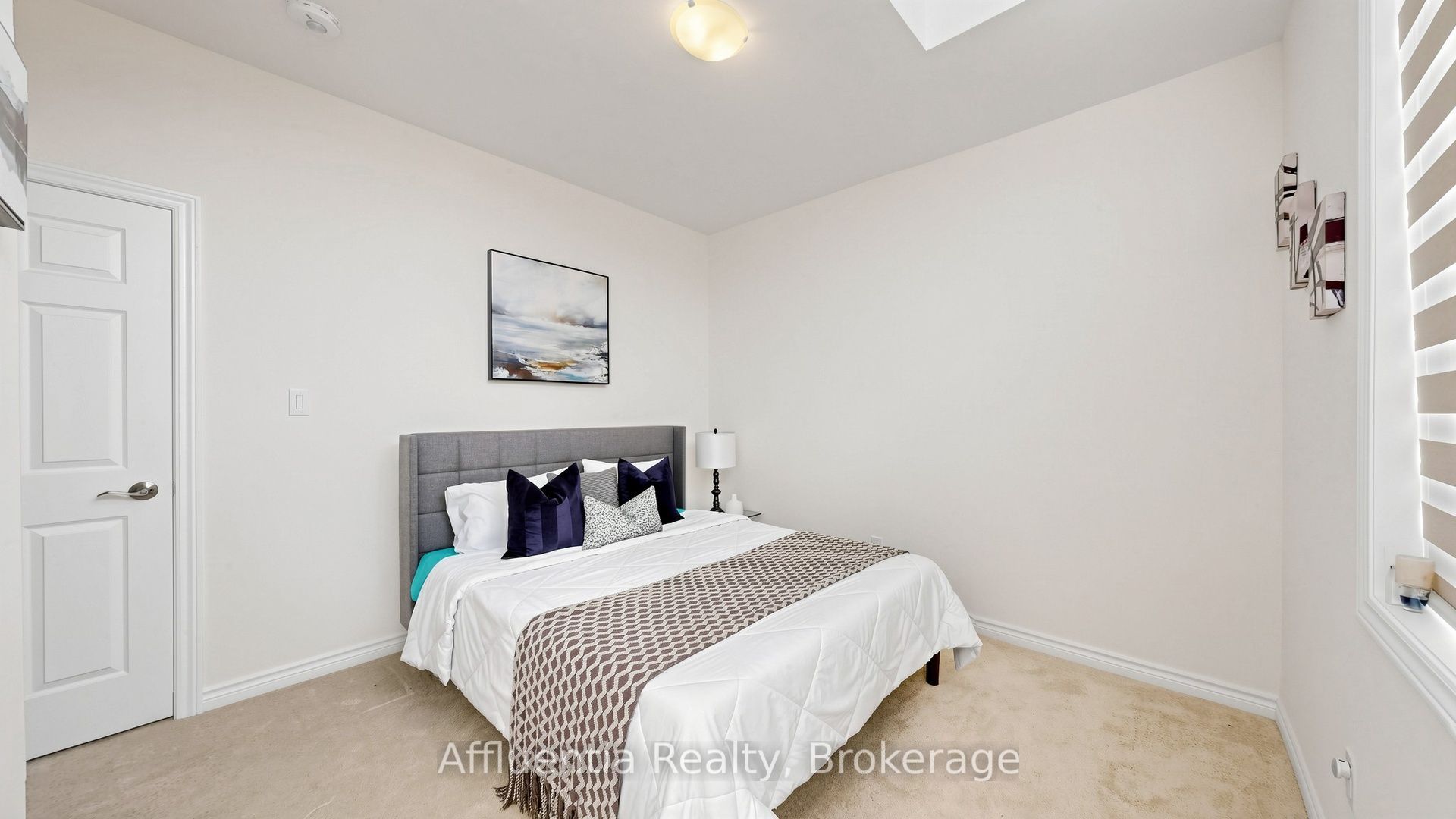 61 Hickling Lane Property Photo 33