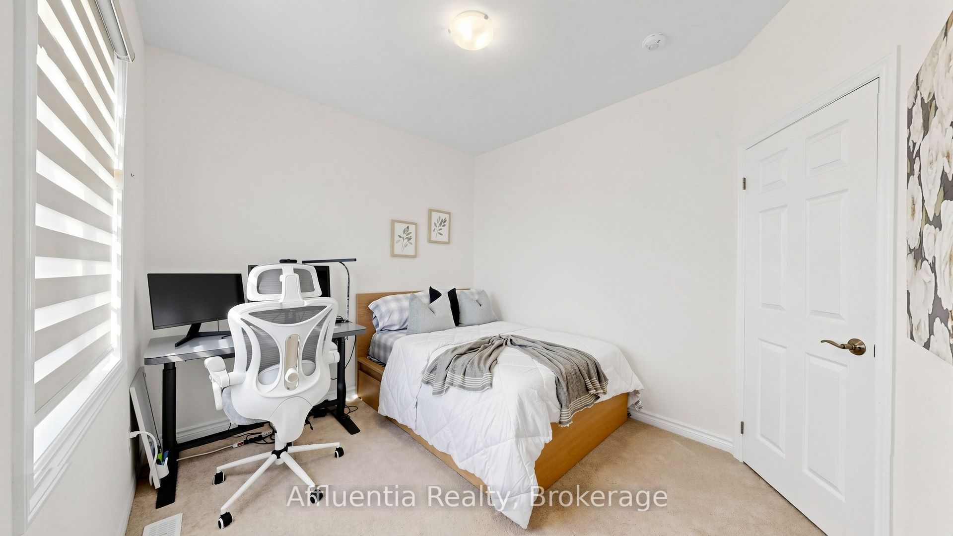 61 Hickling Lane Property Photo 38