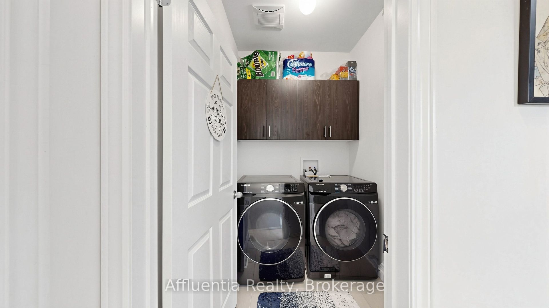 61 Hickling Lane Property Photo 40
