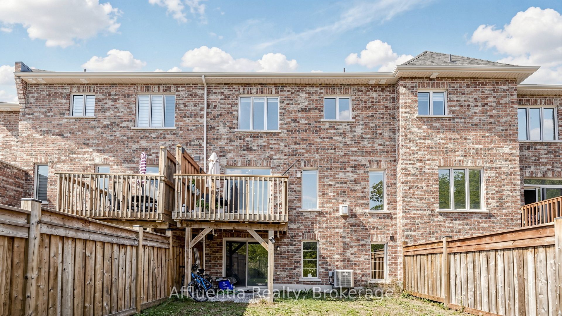 61 Hickling Lane Property Photo 44