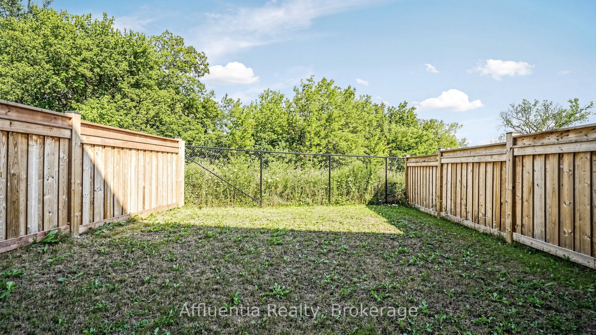61 Hickling Lane Property Photo 47