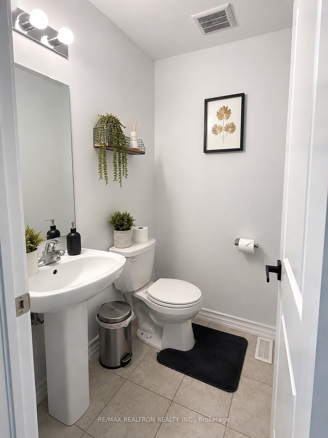 186 Closson Drive Property Photo 12