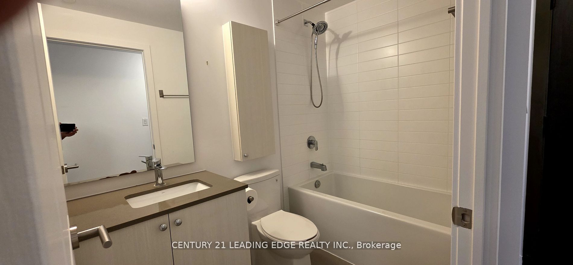 2799 Kingston Road 610 Property Photo 14