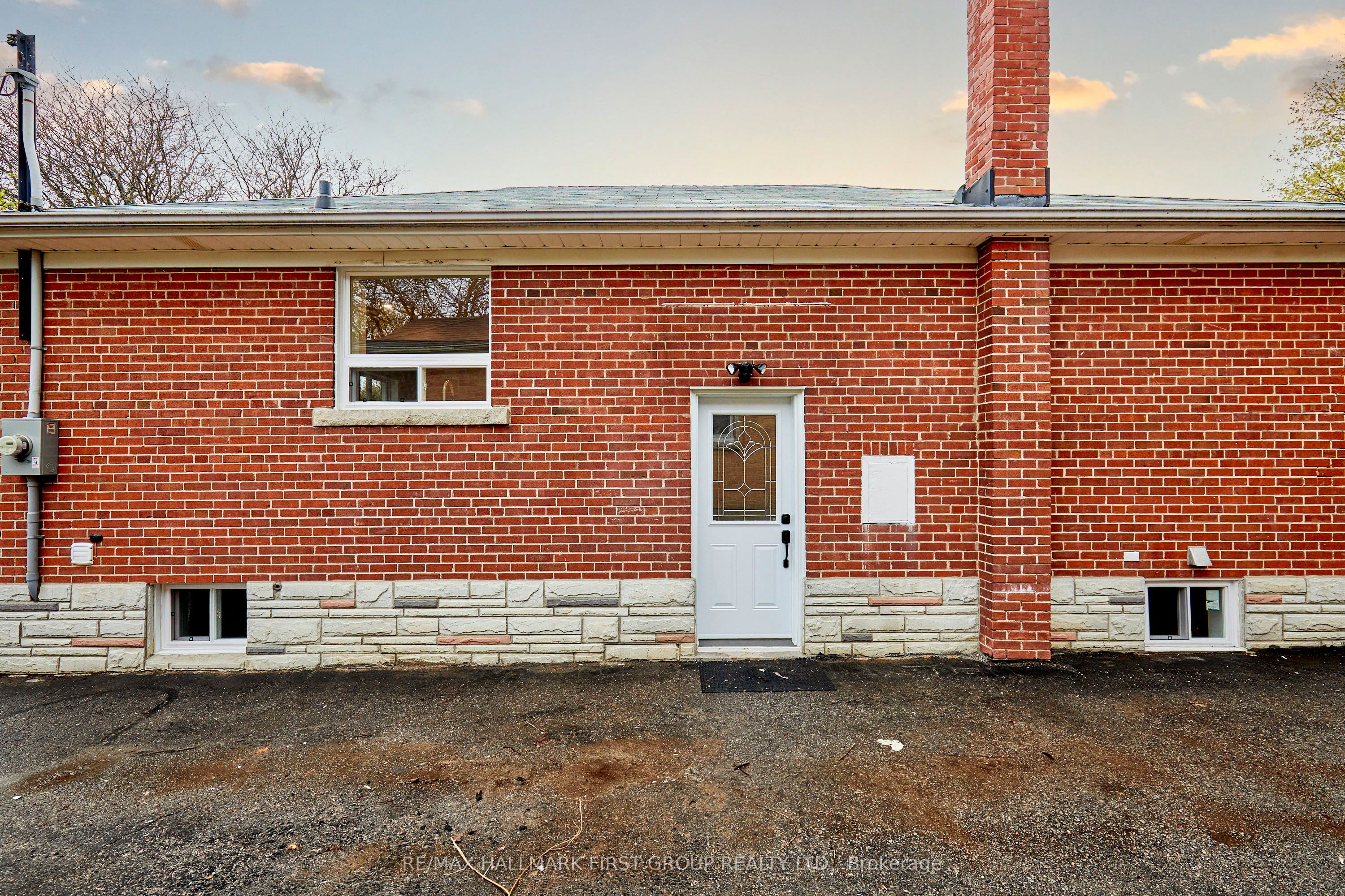295 Baldwin Street Property Photo 2