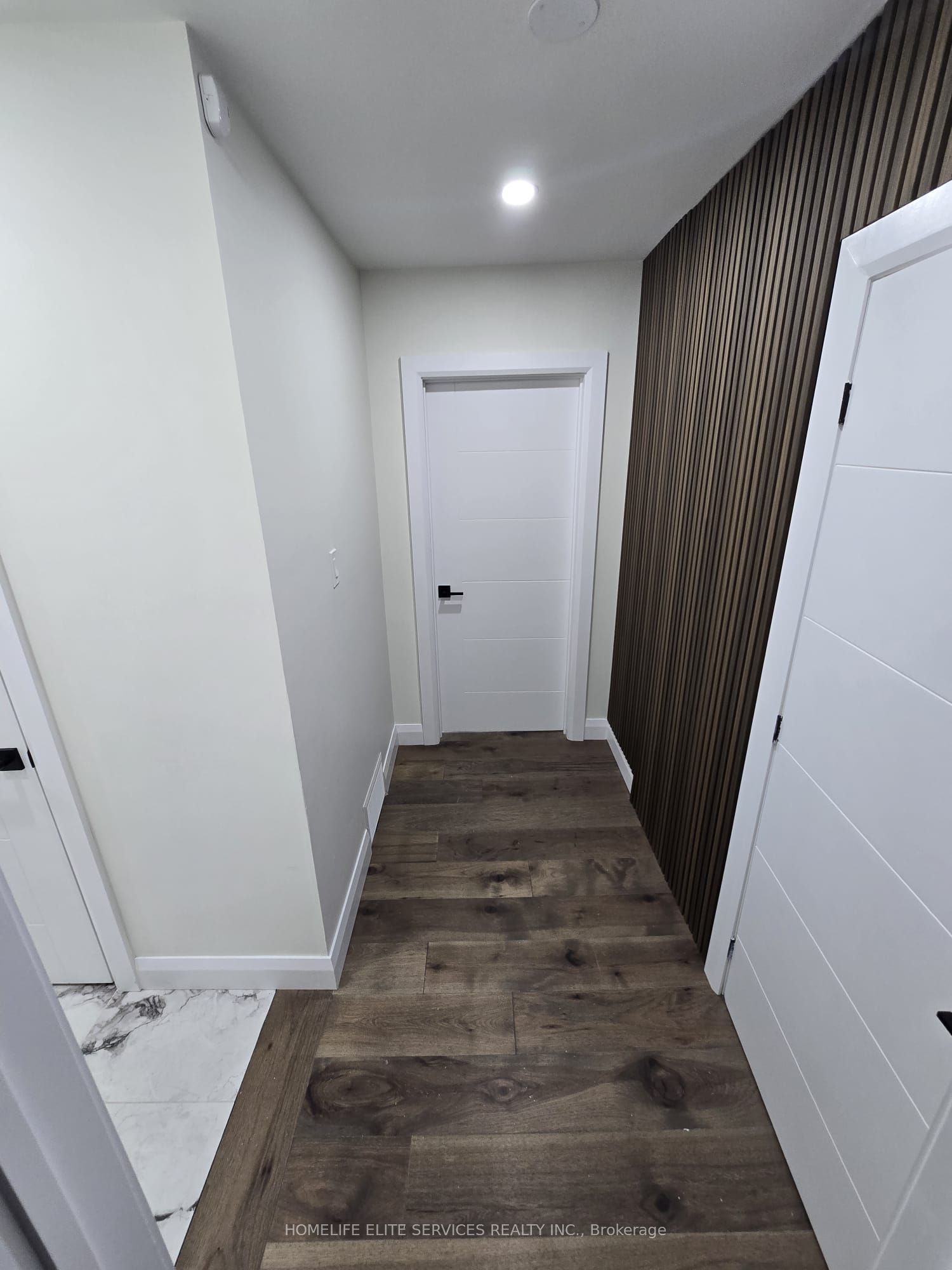 36 Manorglen Crescent Property Photo 2