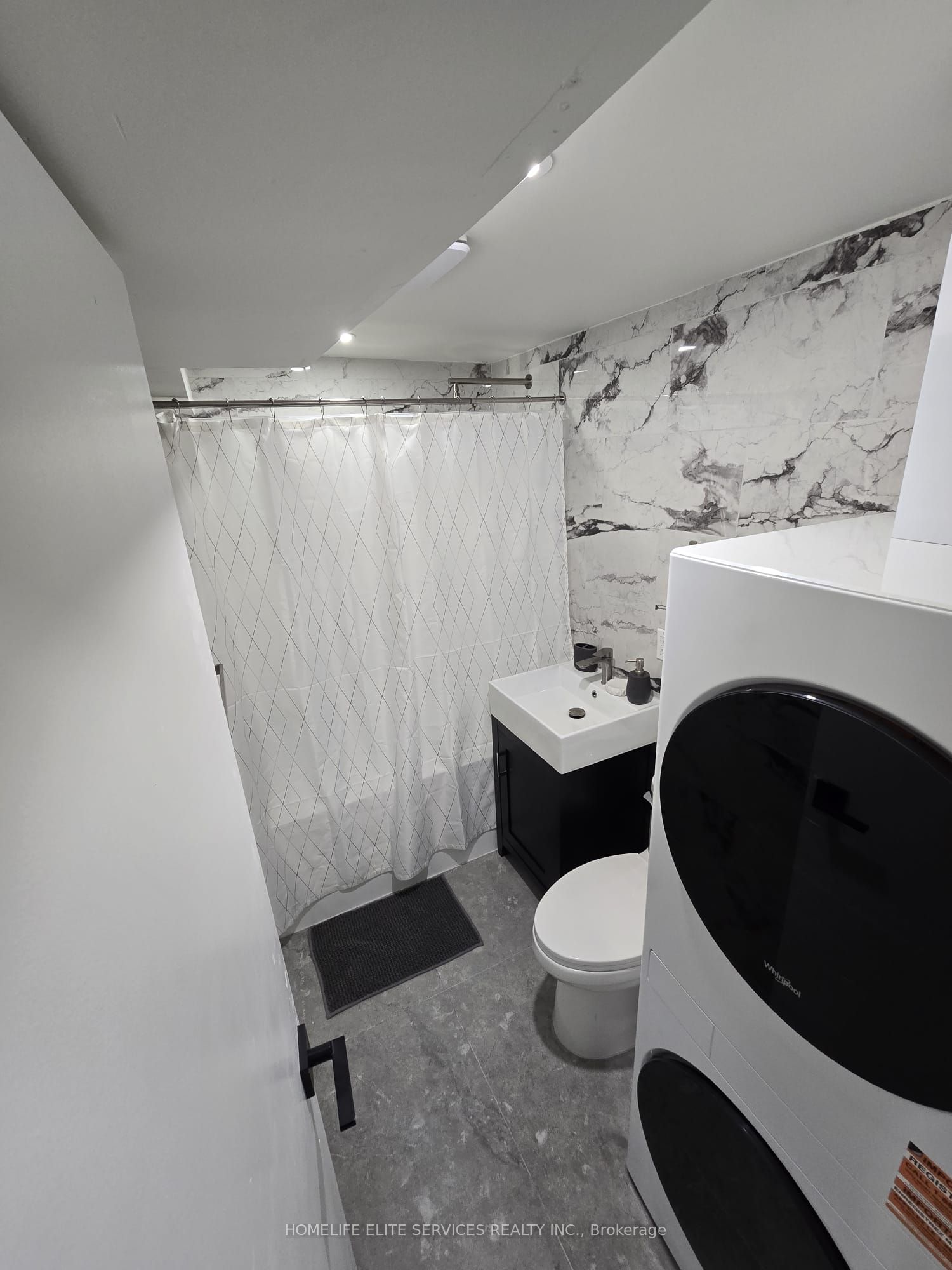 36 Manorglen Crescent Property Photo 8