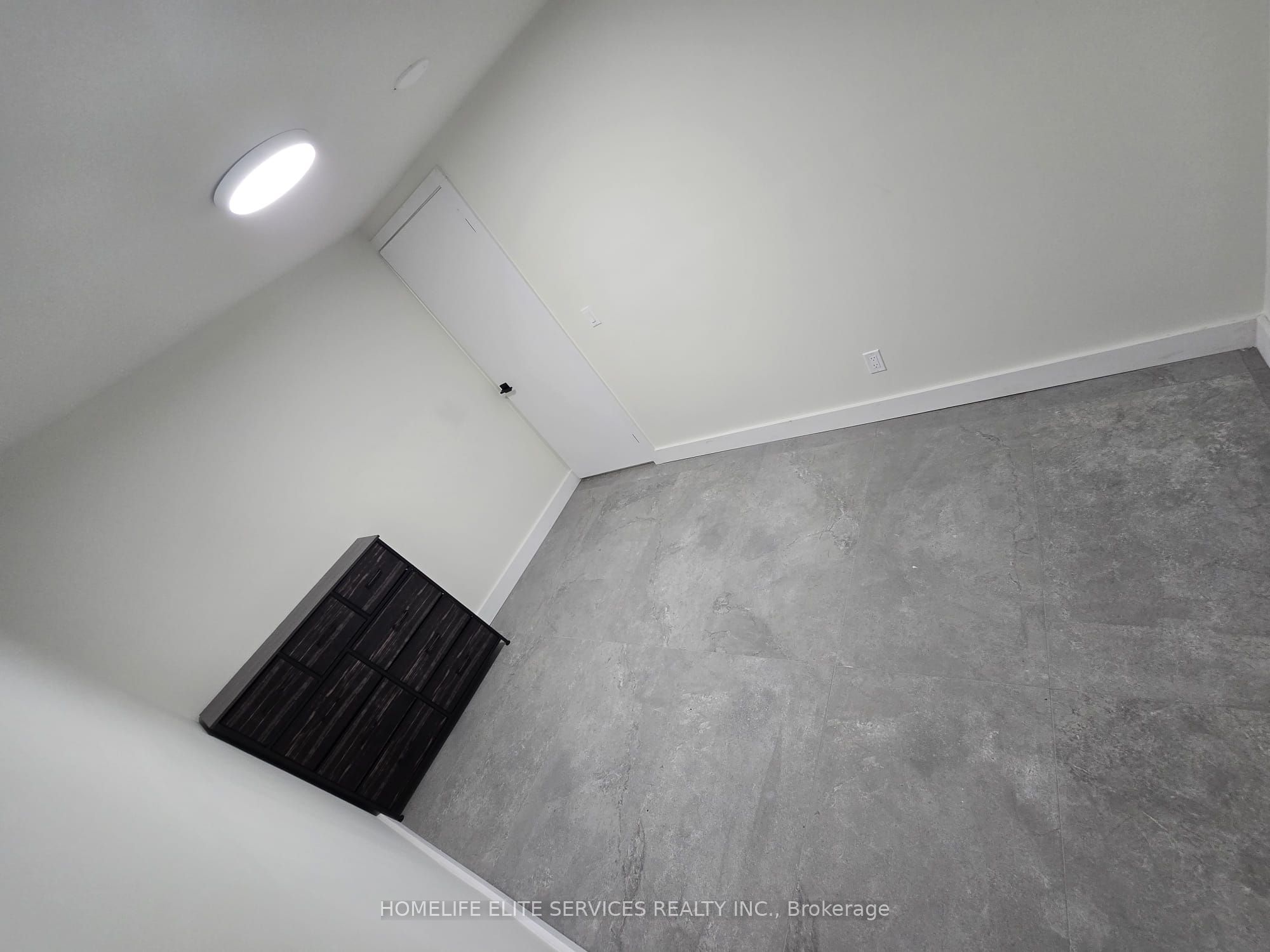 36 Manorglen Crescent Property Photo 16