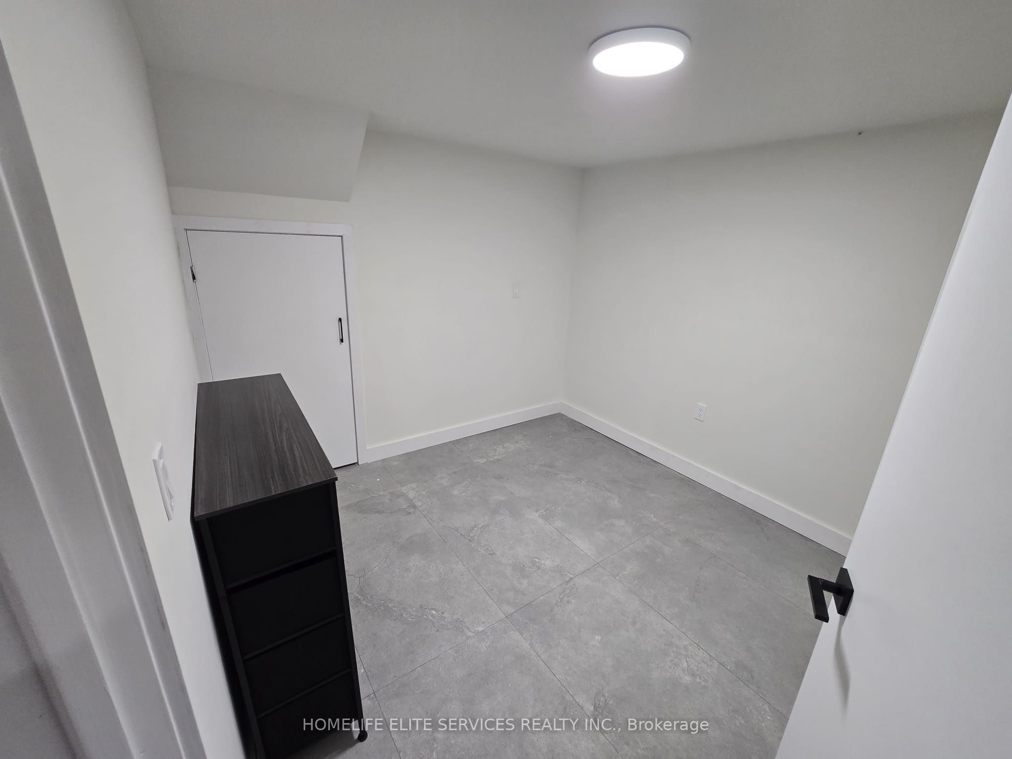 36 Manorglen Crescent Property Photo 17