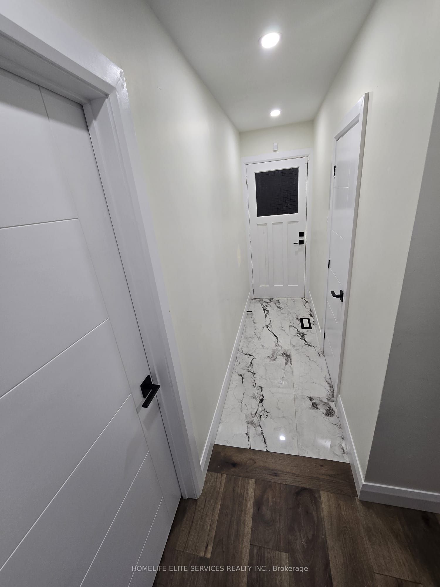 36 Manorglen Crescent Property Photo 20