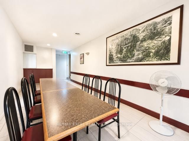 20 King Street E Property Photo 4