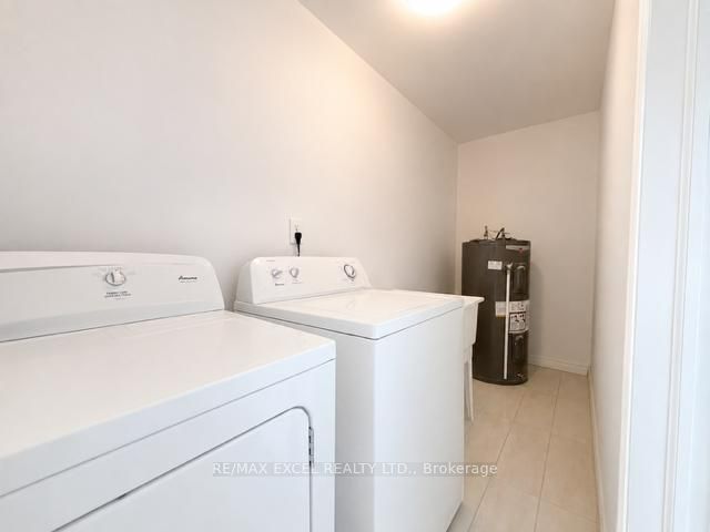 20 King Street E Property Photo 13