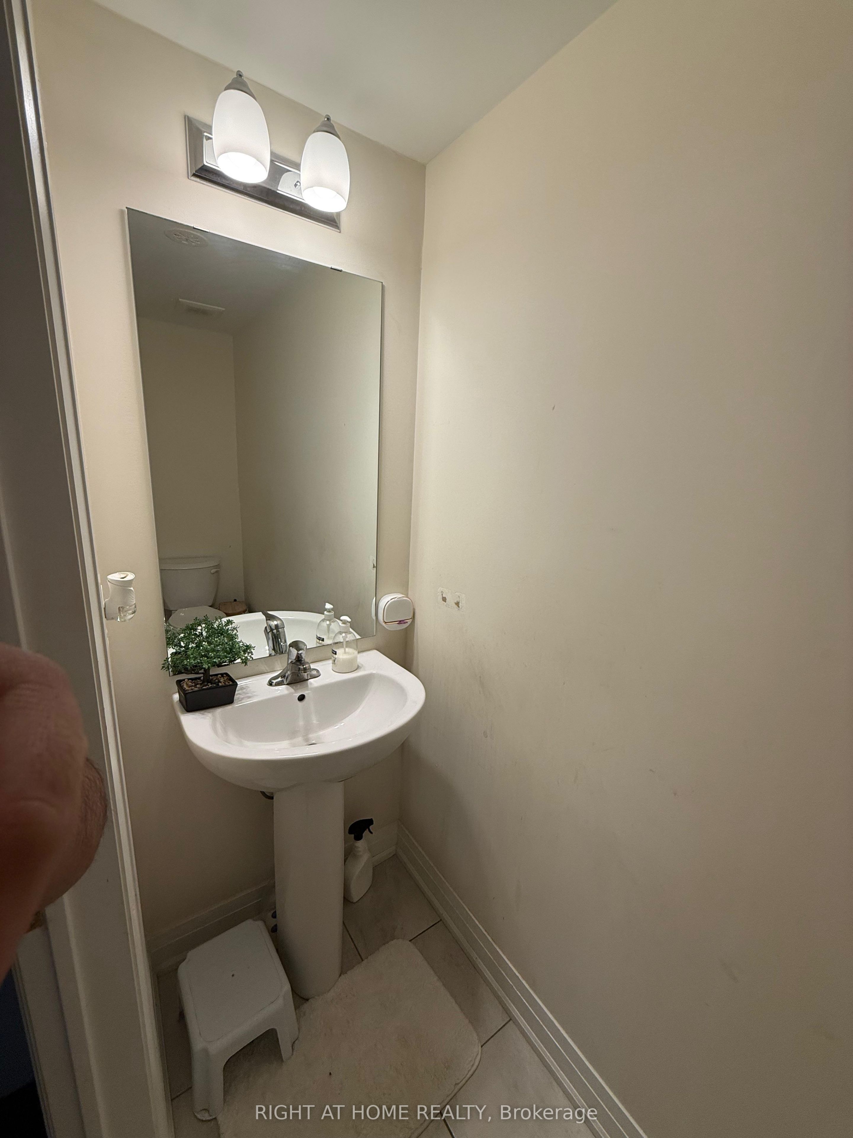 755 Omega Drive N 210 Property Photo 6