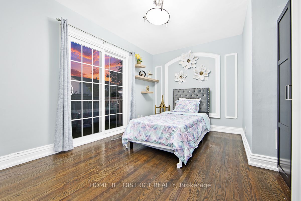 950 Mink Street Property Photo 17