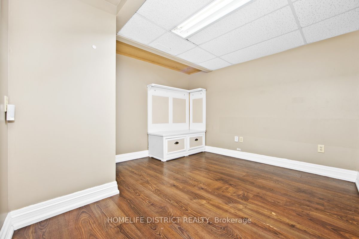 950 Mink Street Property Photo 27