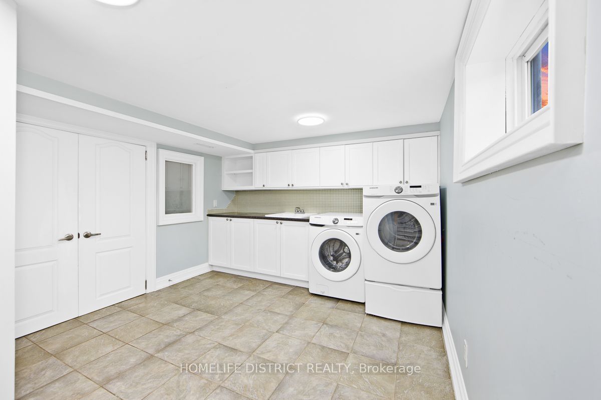 950 Mink Street Property Photo 29