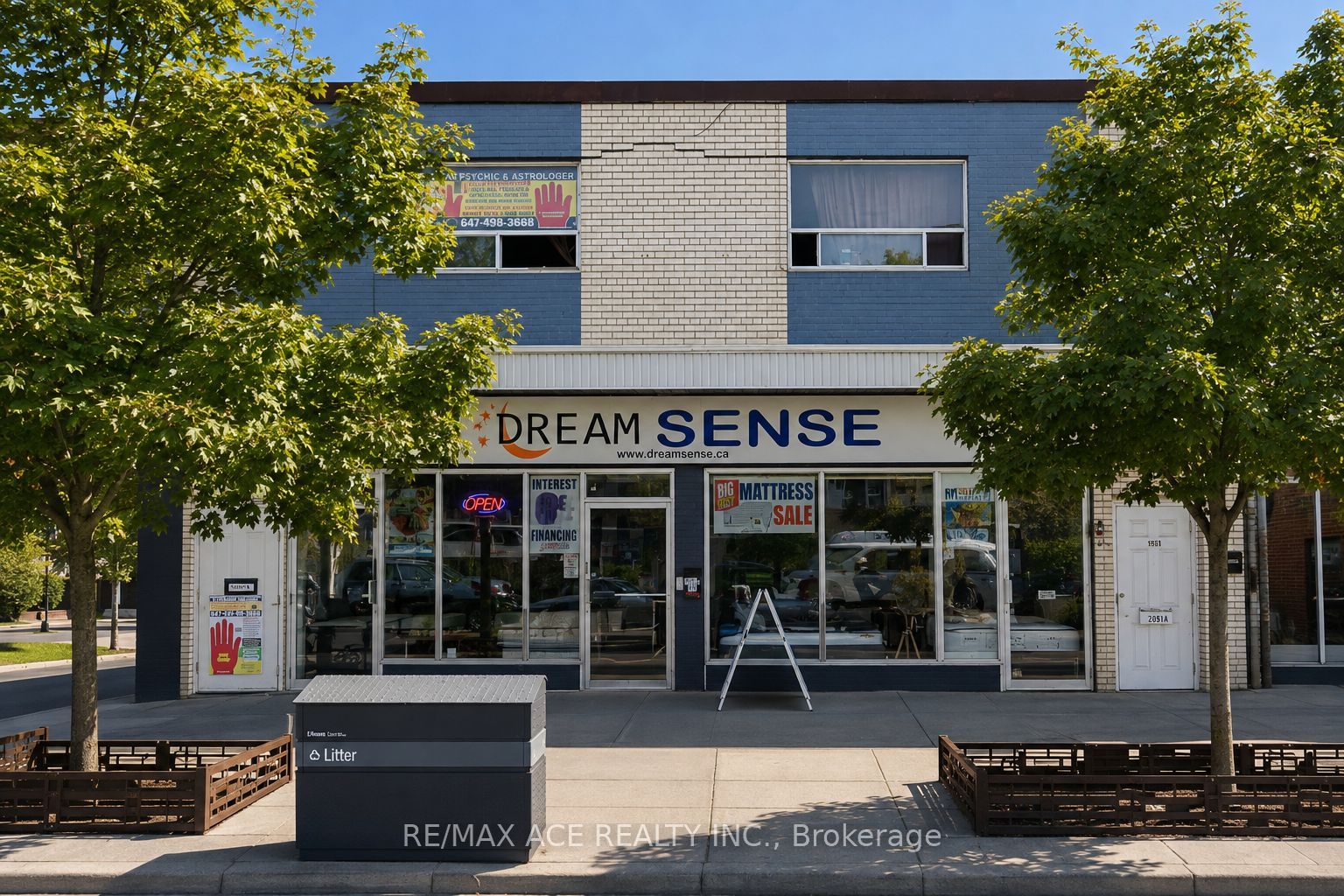 2893 Danforth Avenue E Property Photo 1