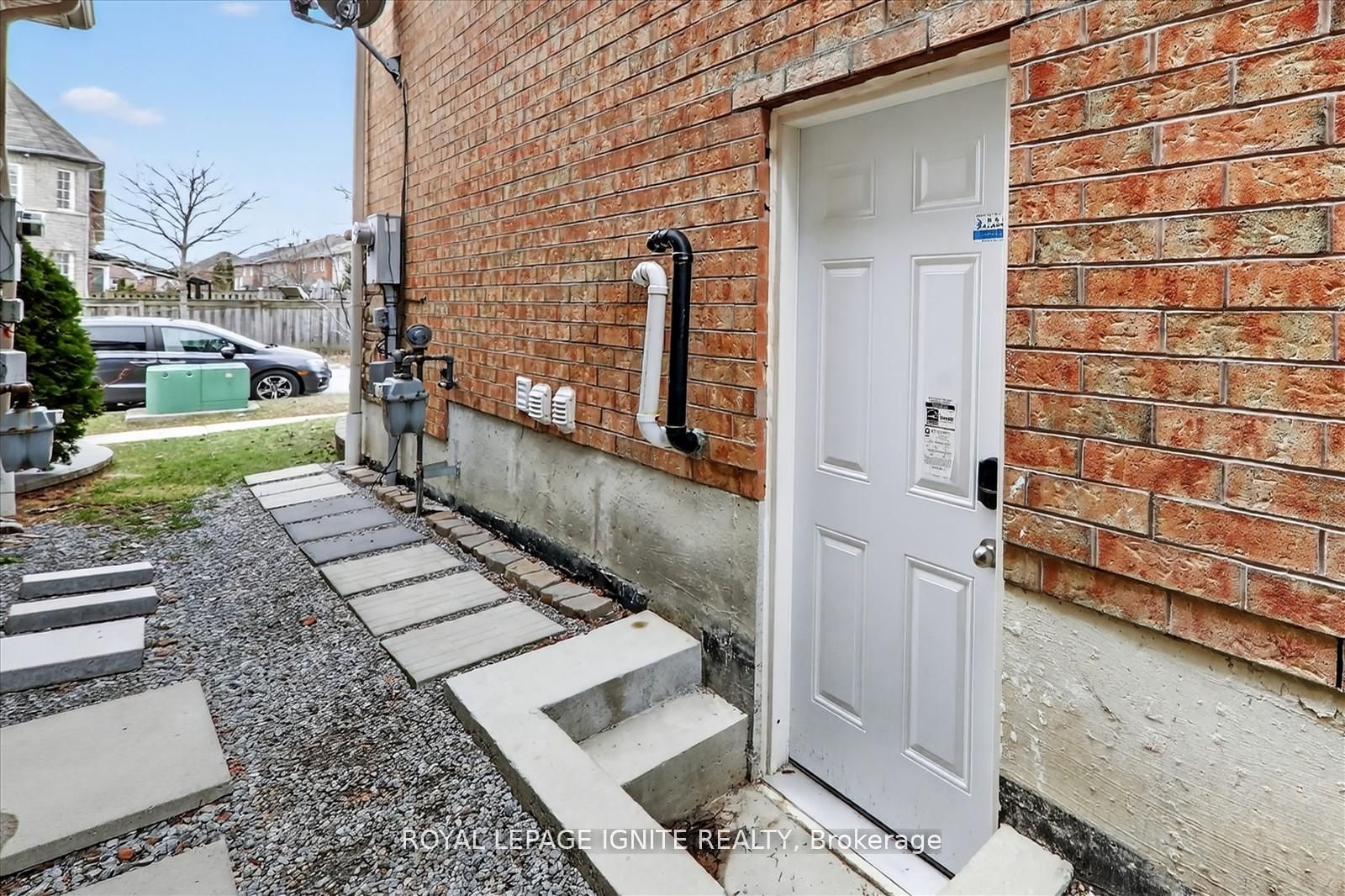 73 Feint Drive Bsmnt Property Photo 4