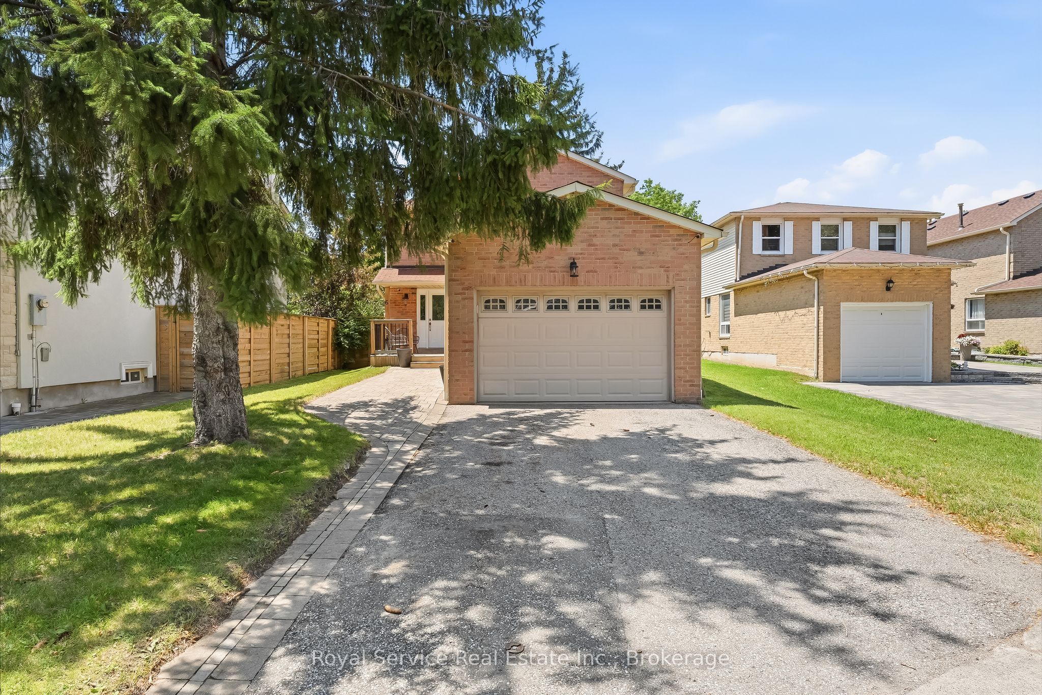 6 Gilmour Drive Property Photo 2