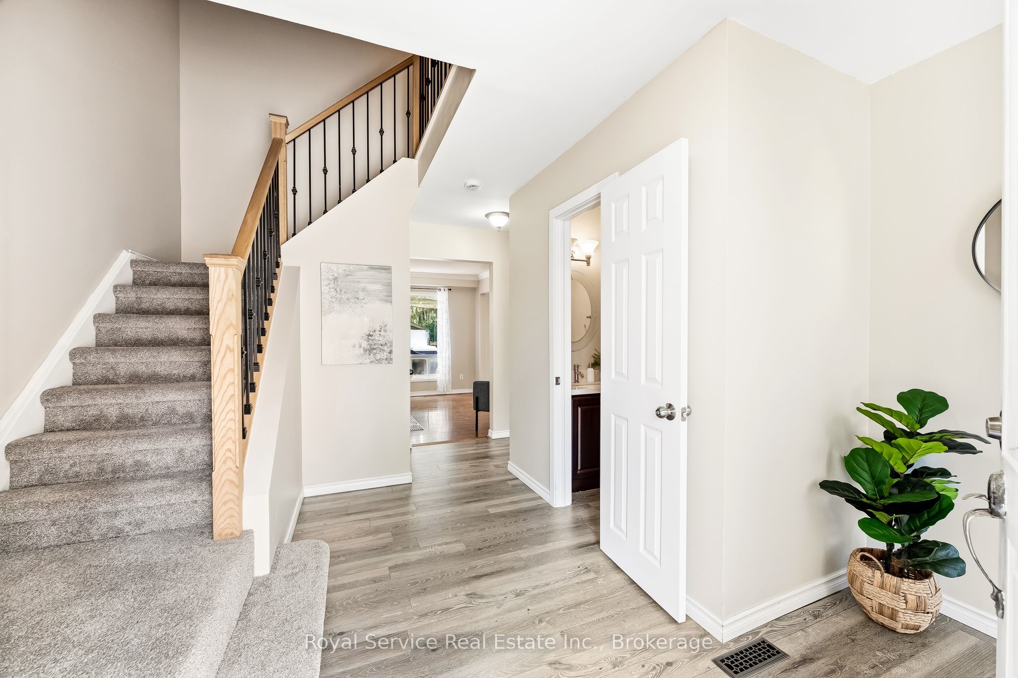 6 Gilmour Drive Property Photo 5