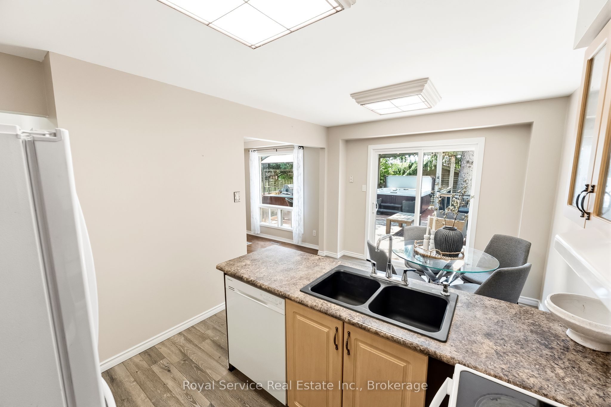 6 Gilmour Drive Property Photo 16