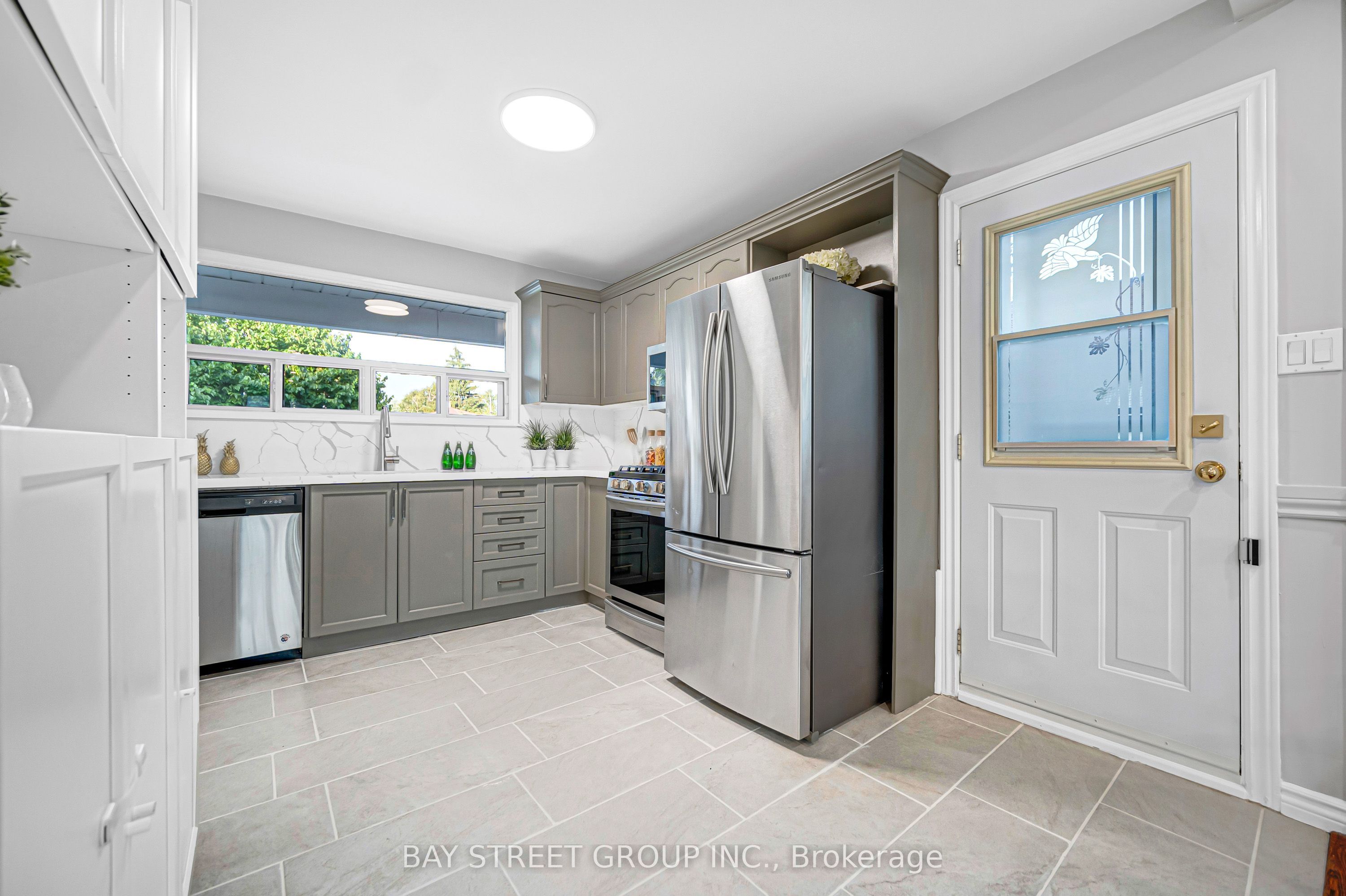 58 Billingsgate Crescent Property Photo 6