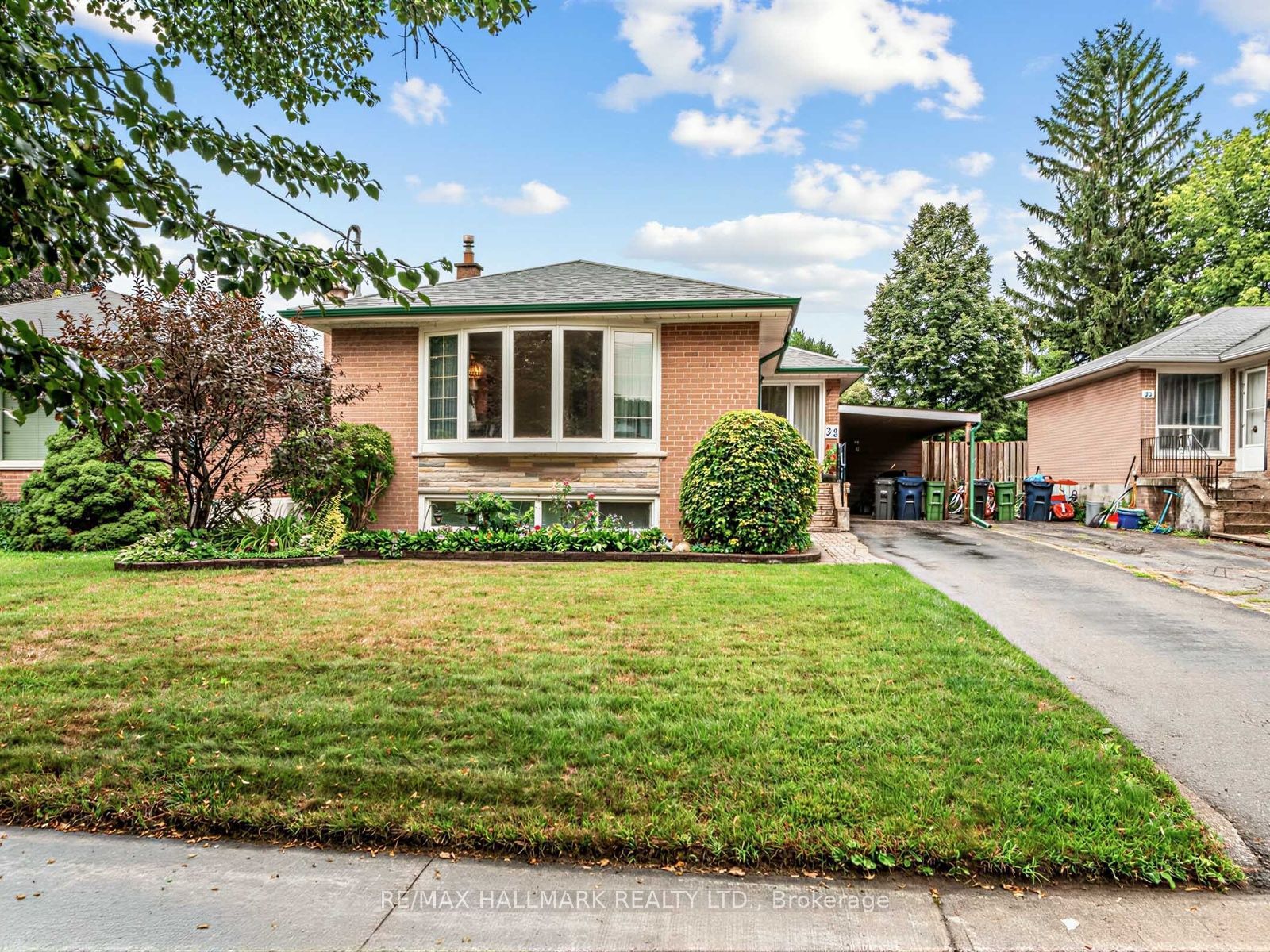 23 Lynnbrook Drive Property Photo 1